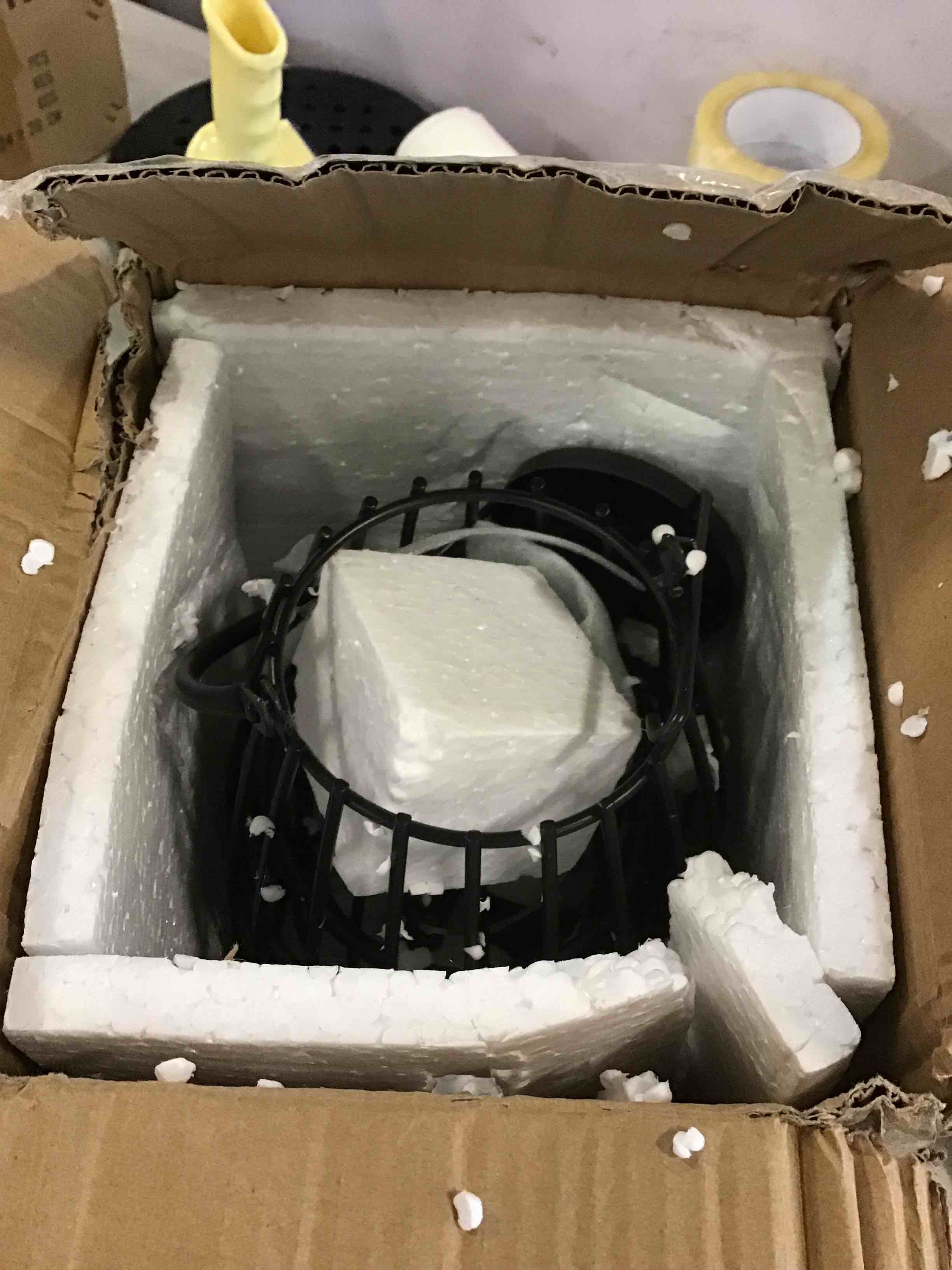 https://s3.amazonaws.com/lotting-images-prod/bidfta/GRN5774960_1704997208794.jpeg