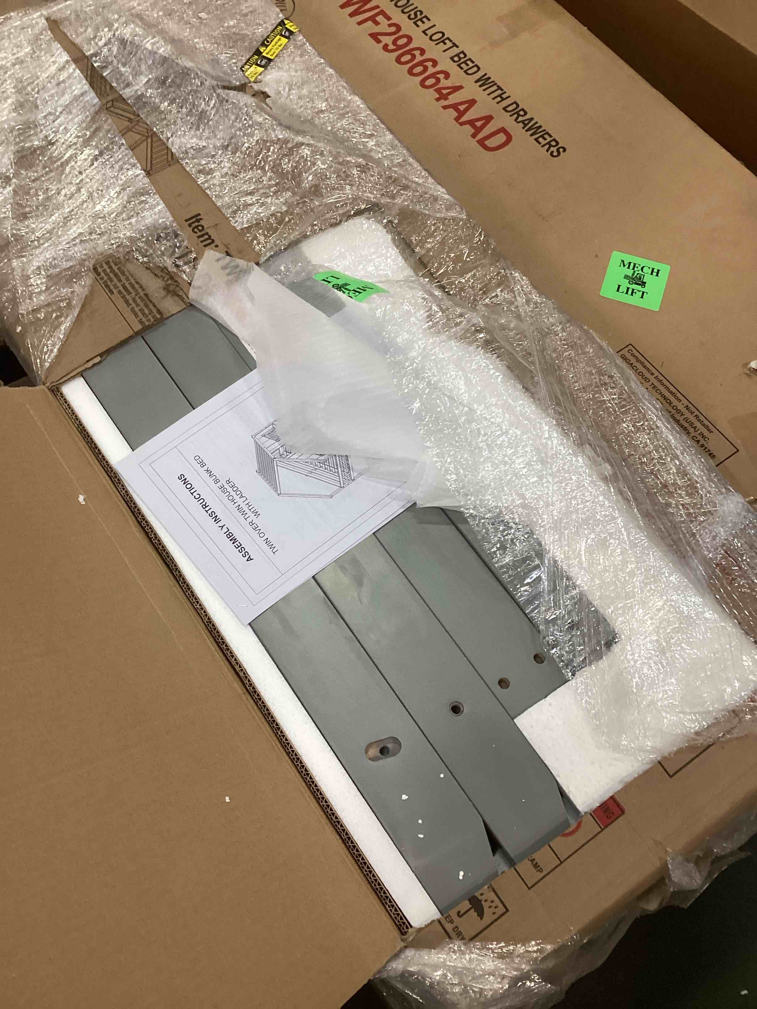 https://s3.amazonaws.com/lotting-images-prod/bidfta/GRN5776267_1704225228220.jpeg