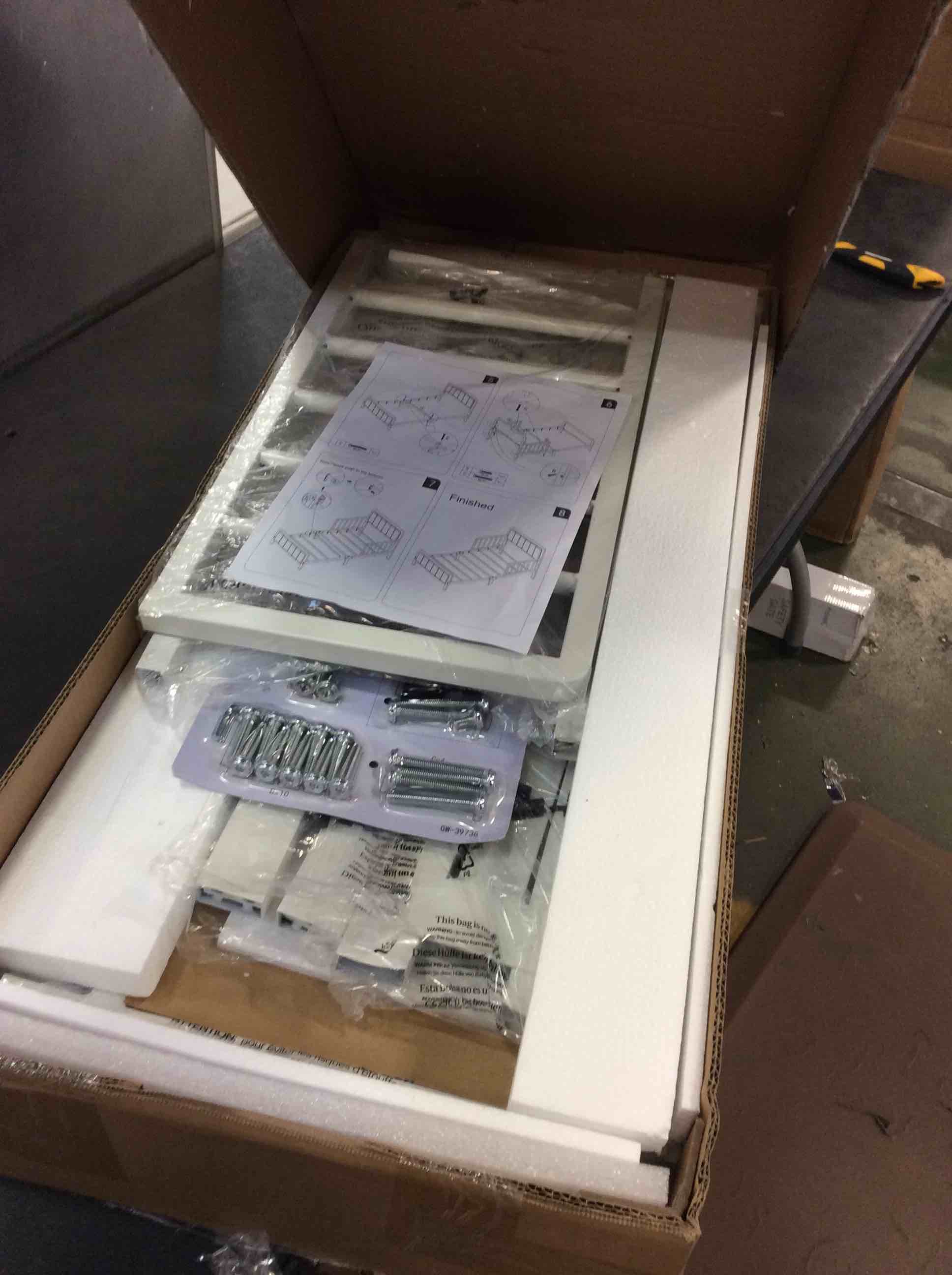 https://s3.amazonaws.com/lotting-images-prod/bidfta/GRN5776463_1704311259490.jpeg