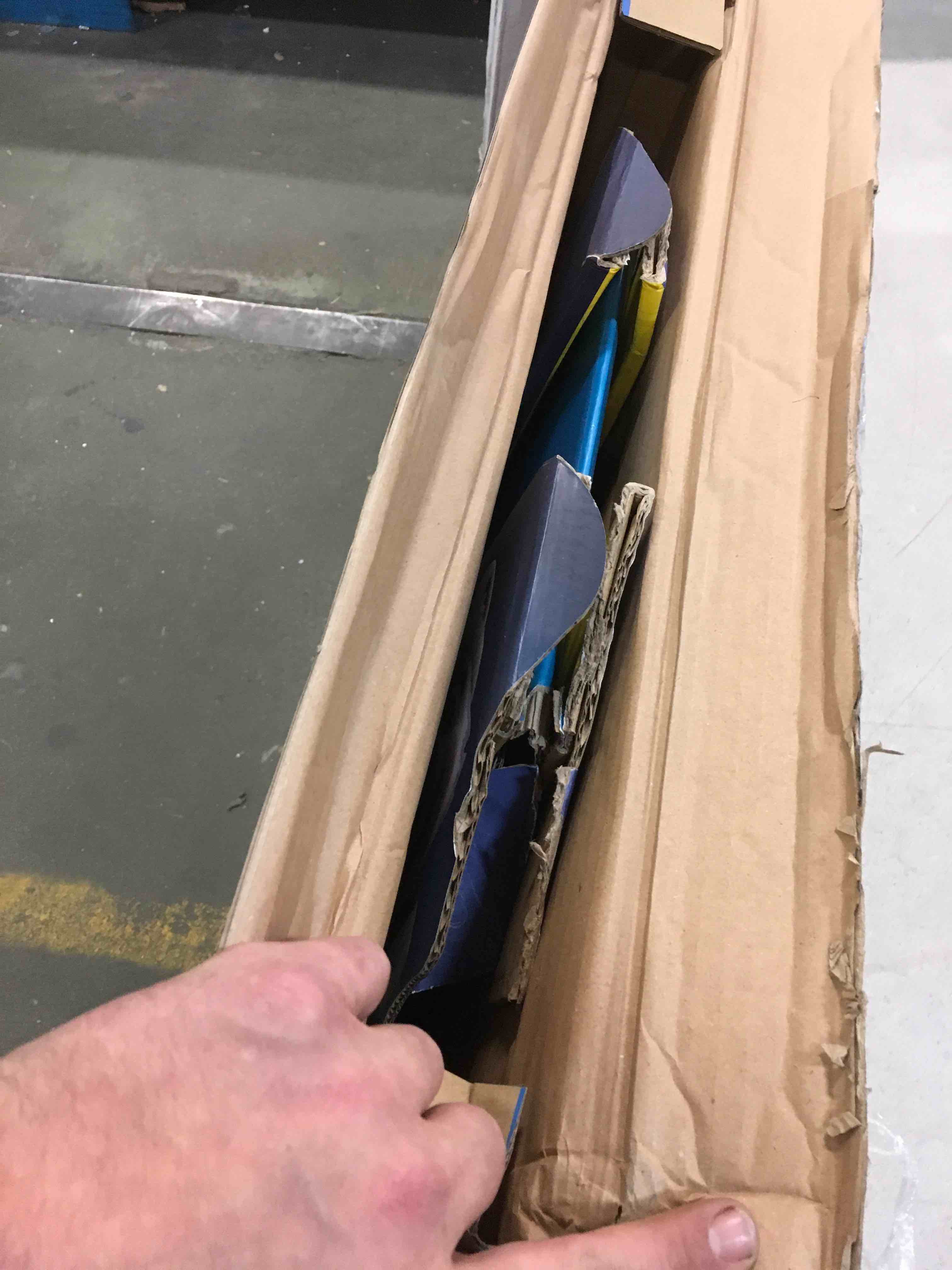 https://s3.amazonaws.com/lotting-images-prod/bidfta/GRN5776541_1704376914212.jpeg