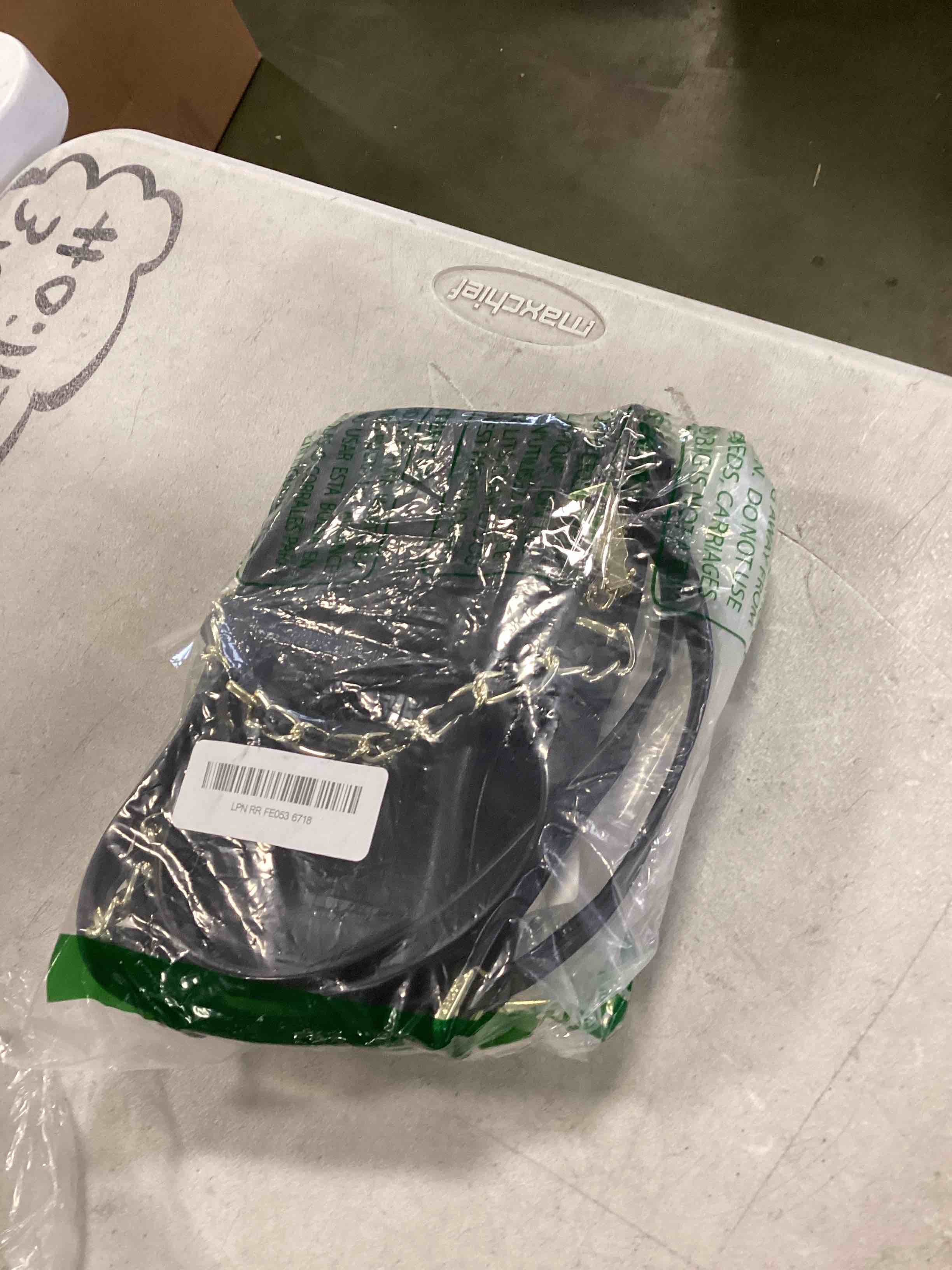 https://s3.amazonaws.com/lotting-images-prod/bidfta/GRN5777692_1704376554596.jpeg