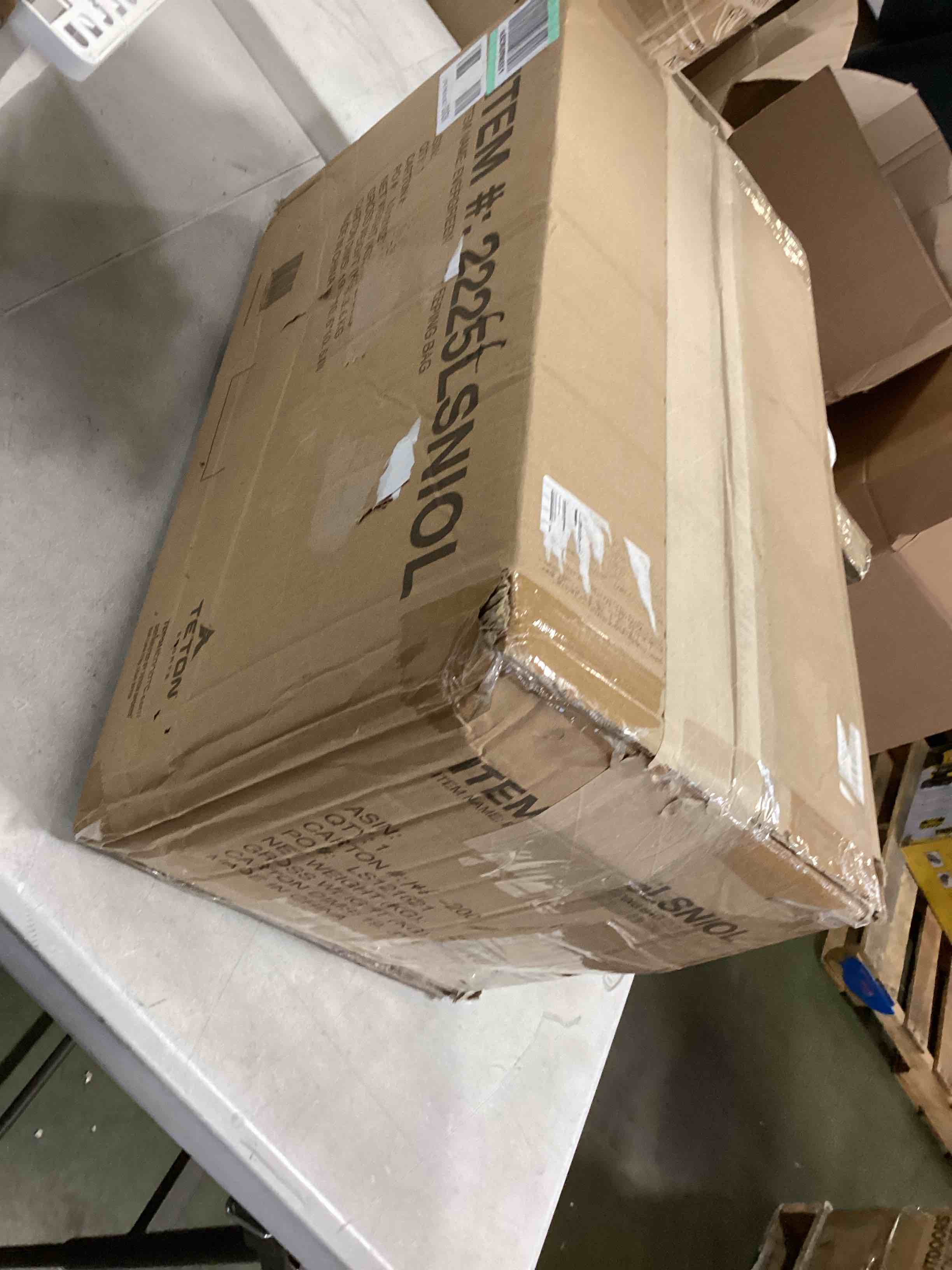 https://s3.amazonaws.com/lotting-images-prod/bidfta/GRN5777704_1704379164711.jpeg
