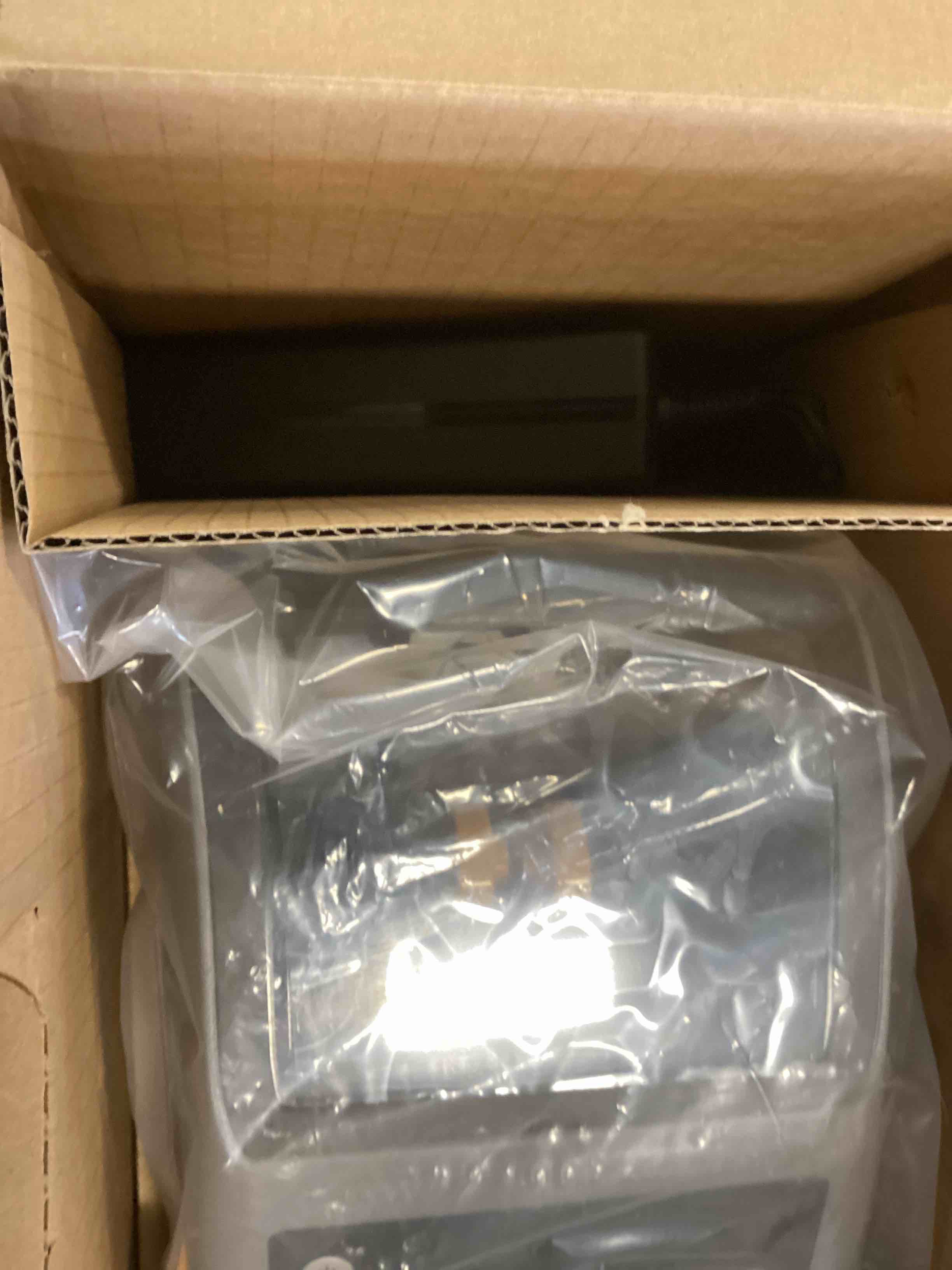 https://s3.amazonaws.com/lotting-images-prod/bidfta/GRN5777824_1704724618839.jpeg