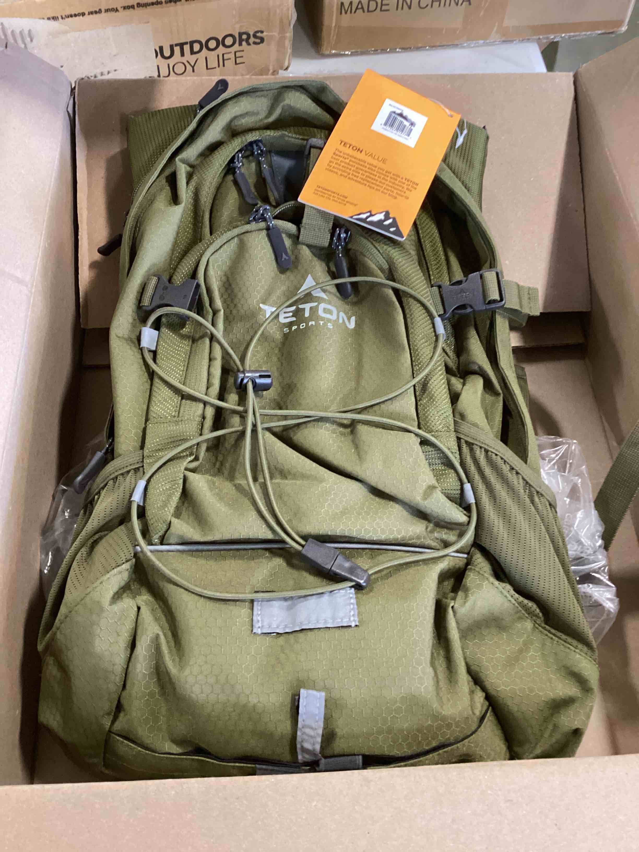 https://s3.amazonaws.com/lotting-images-prod/bidfta/GRN5777828_1704725823024.jpeg