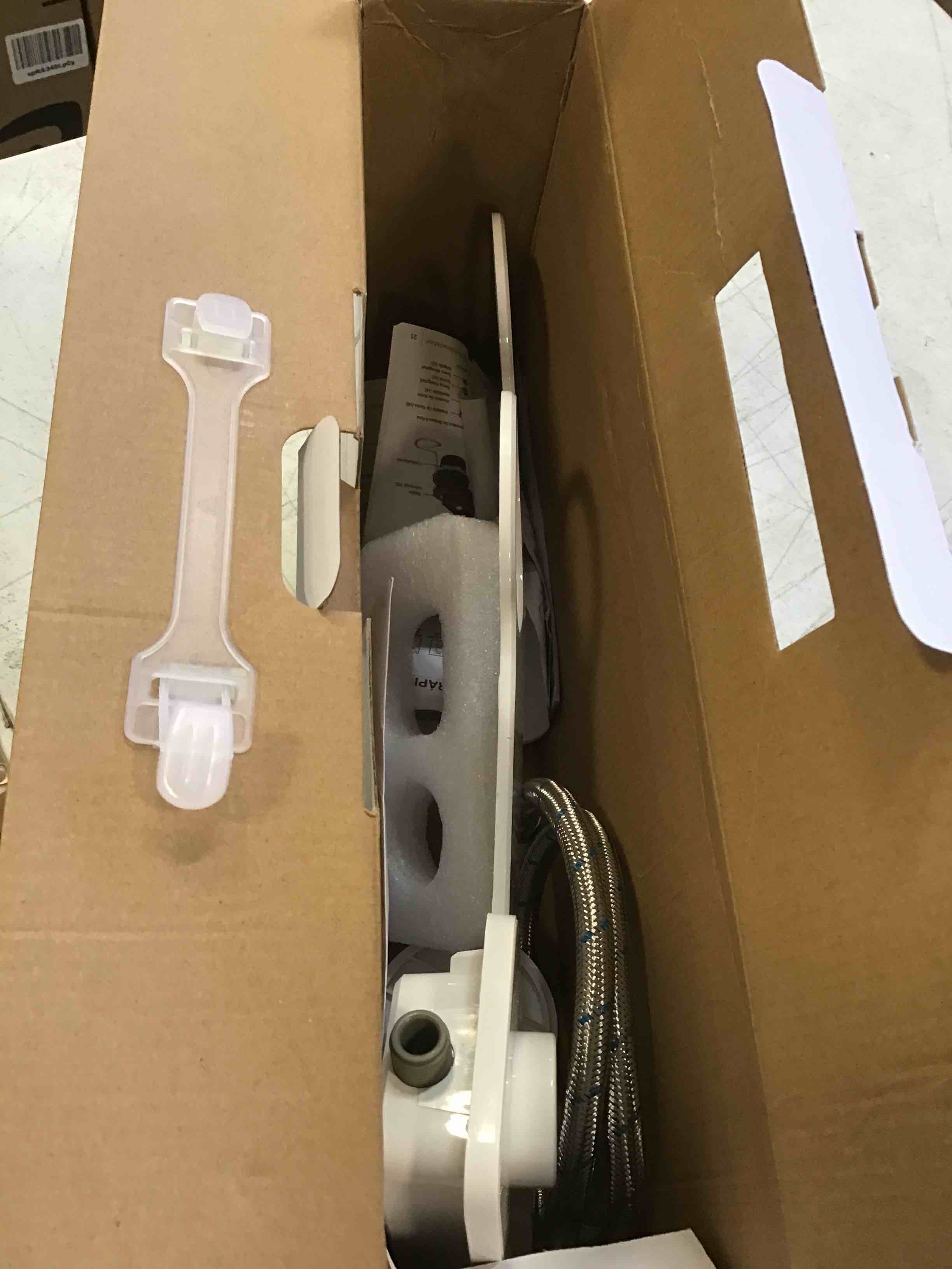 https://s3.amazonaws.com/lotting-images-prod/bidfta/GRN5779066_1704387375168.jpeg
