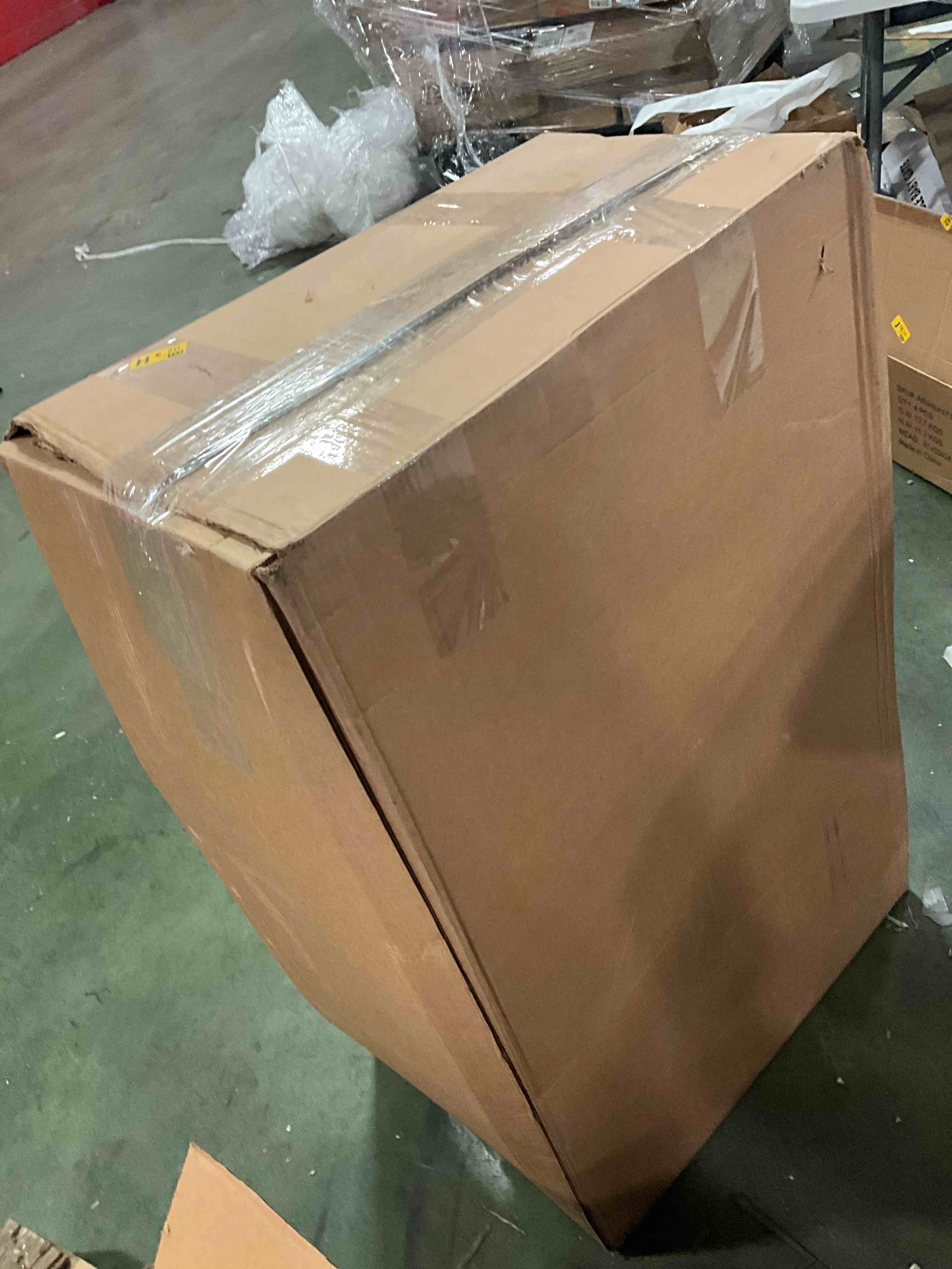 https://s3.amazonaws.com/lotting-images-prod/bidfta/GRN5793759_1711652968700.jpeg