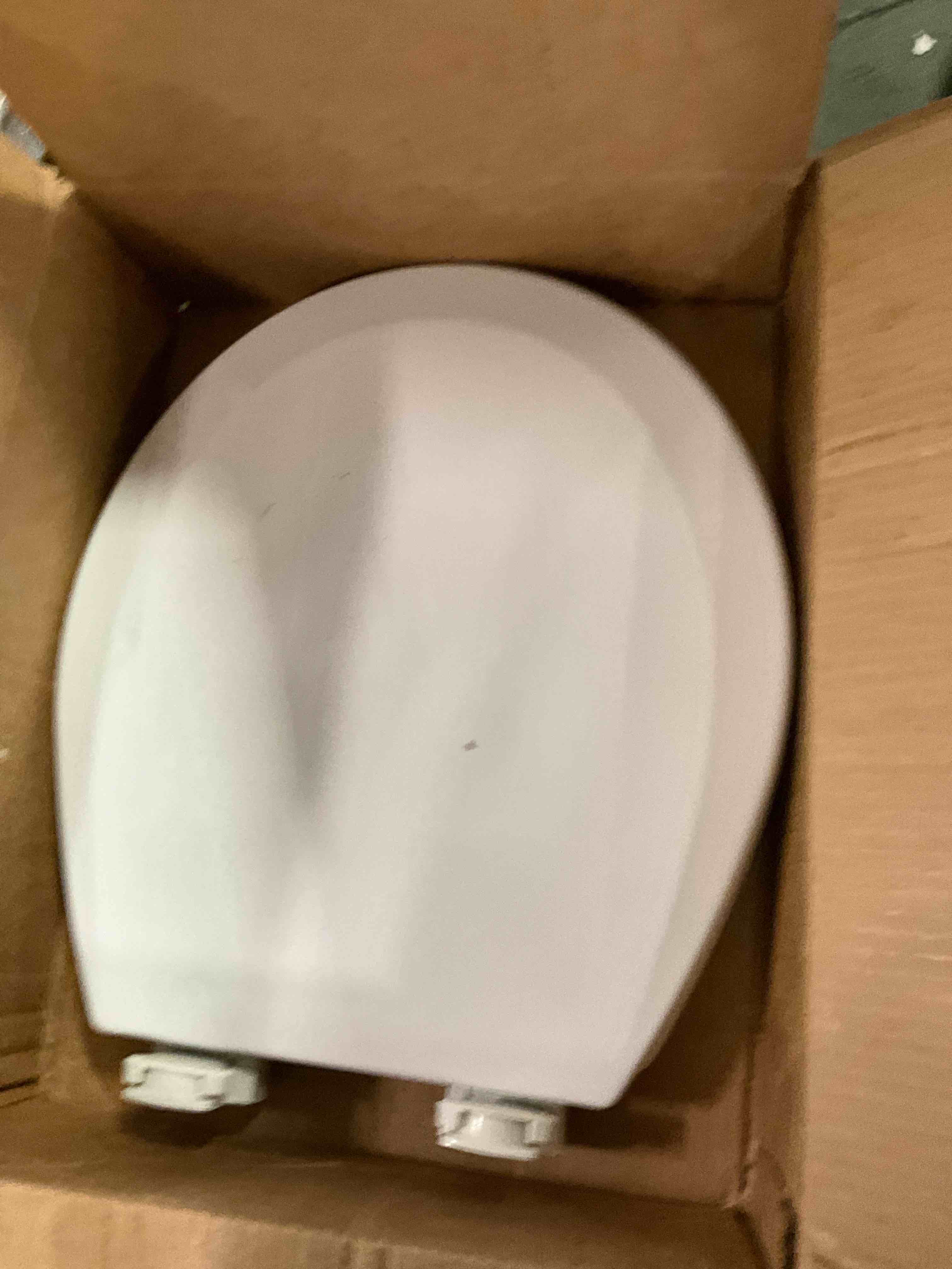 Assortment of Round Bowl Seats, fits all round toilets, different styles and different sizes, from different brands,