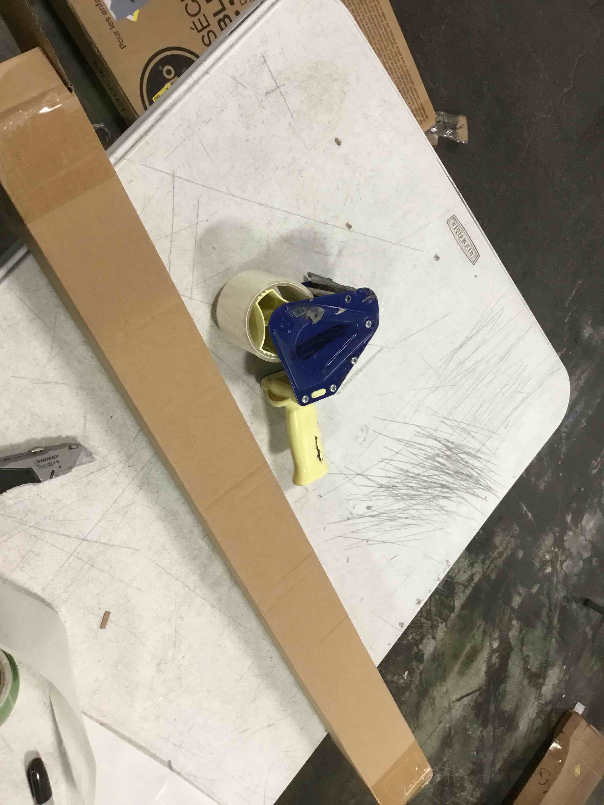 https://s3.amazonaws.com/lotting-images-prod/bidfta/GRN5794712_1712762441578.jpeg