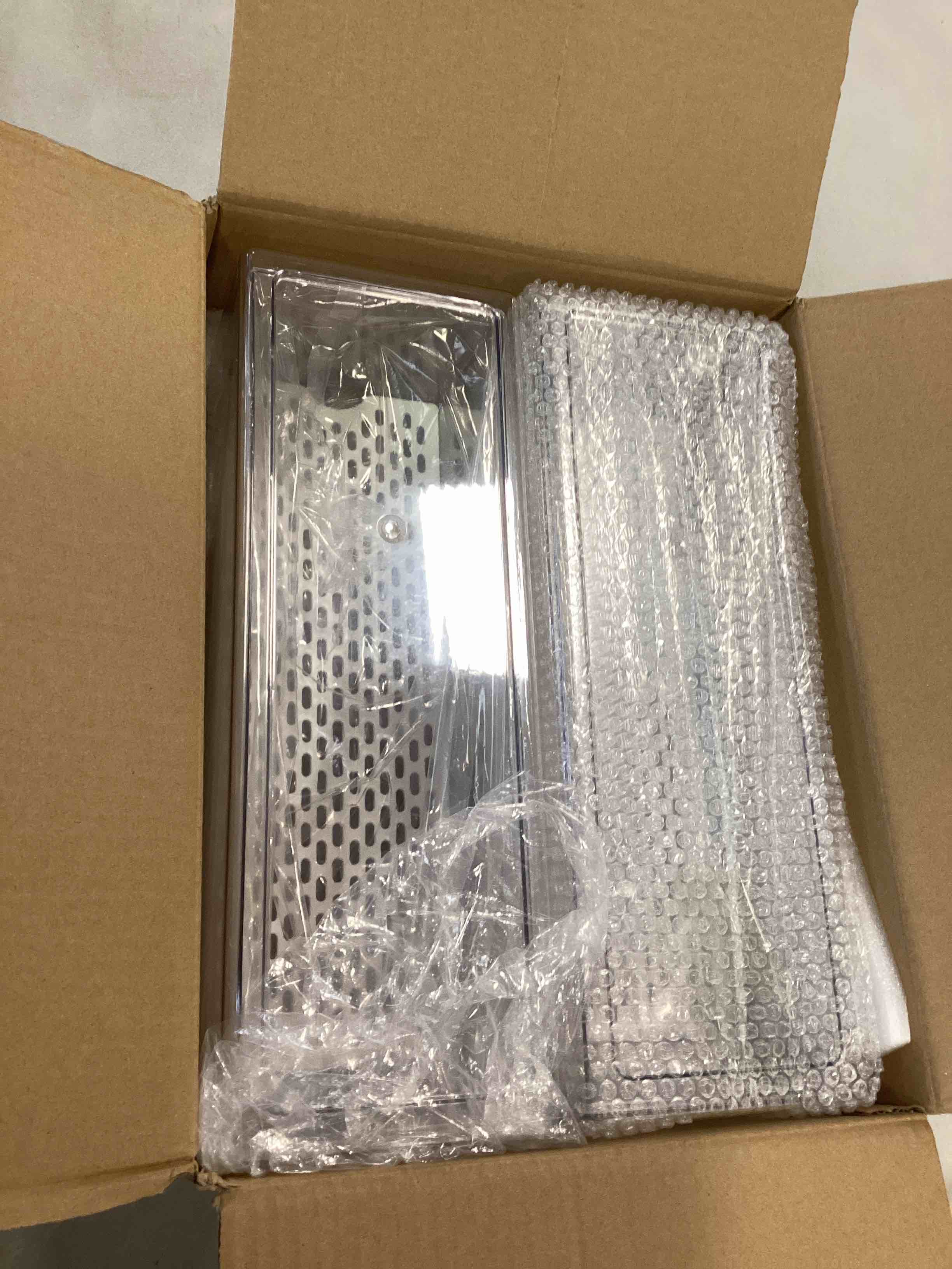 https://s3.amazonaws.com/lotting-images-prod/bidfta/GRN5795475_1712775918401.jpeg