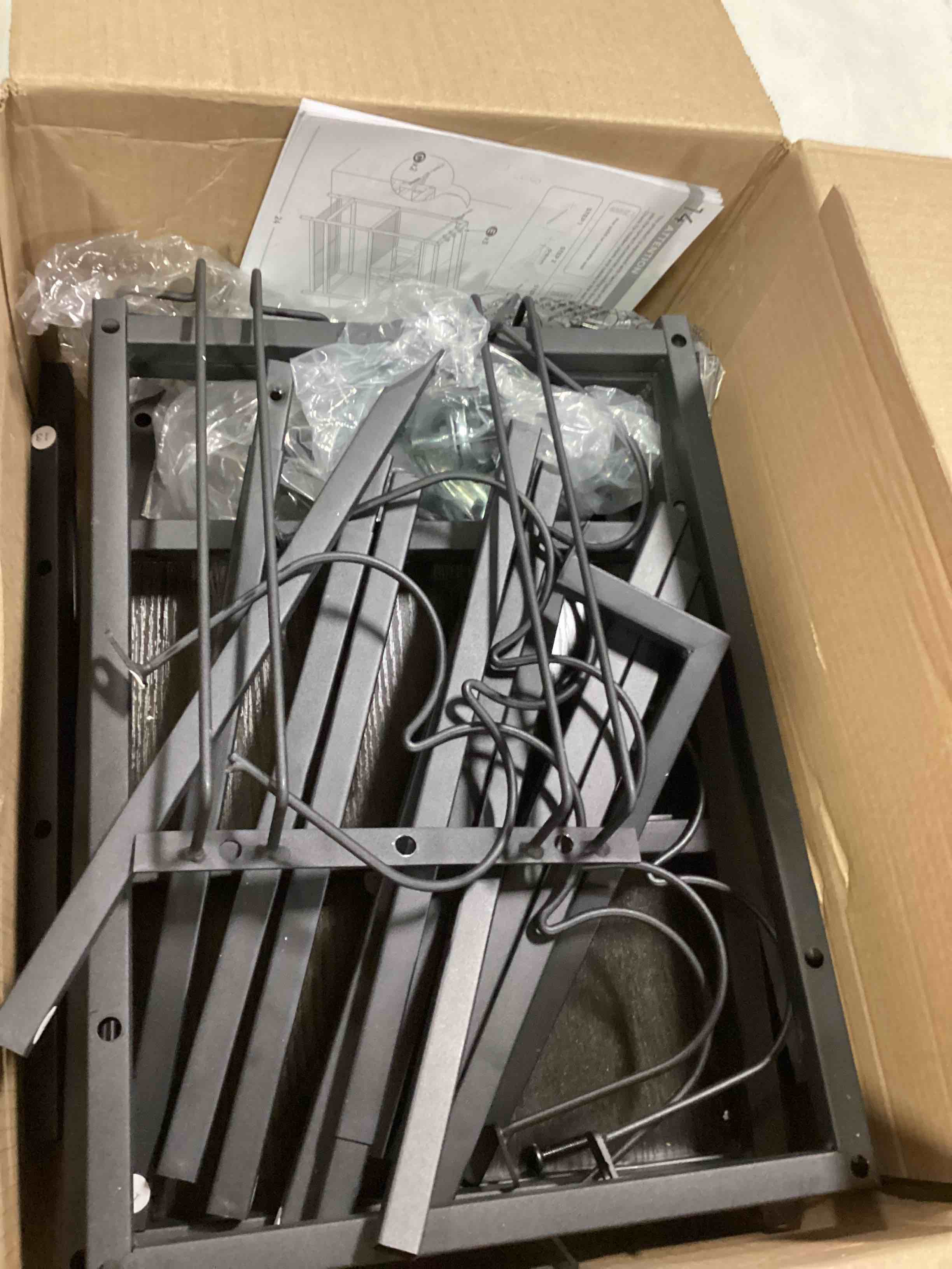 https://s3.amazonaws.com/lotting-images-prod/bidfta/GRN5795539_1712834061712.jpeg