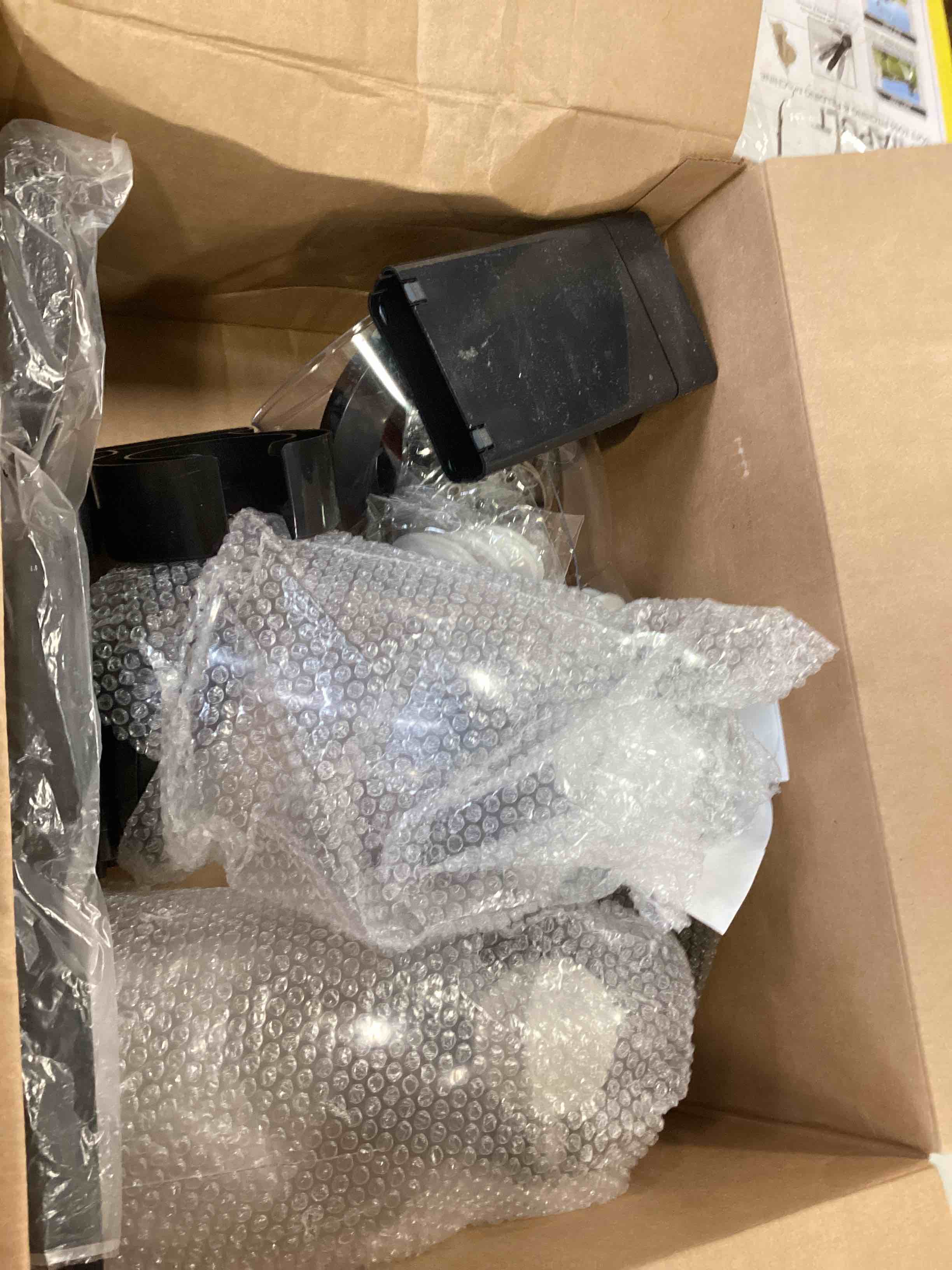 https://s3.amazonaws.com/lotting-images-prod/bidfta/GRN5795693_1712848712706.jpeg