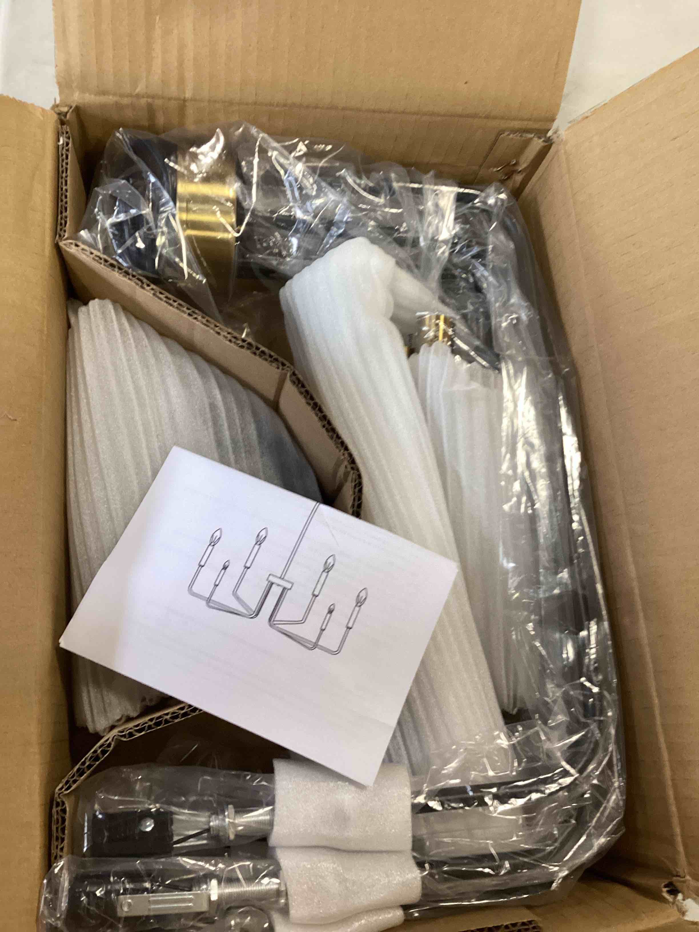 https://s3.amazonaws.com/lotting-images-prod/bidfta/GRN5795700_1712849205492.jpeg
