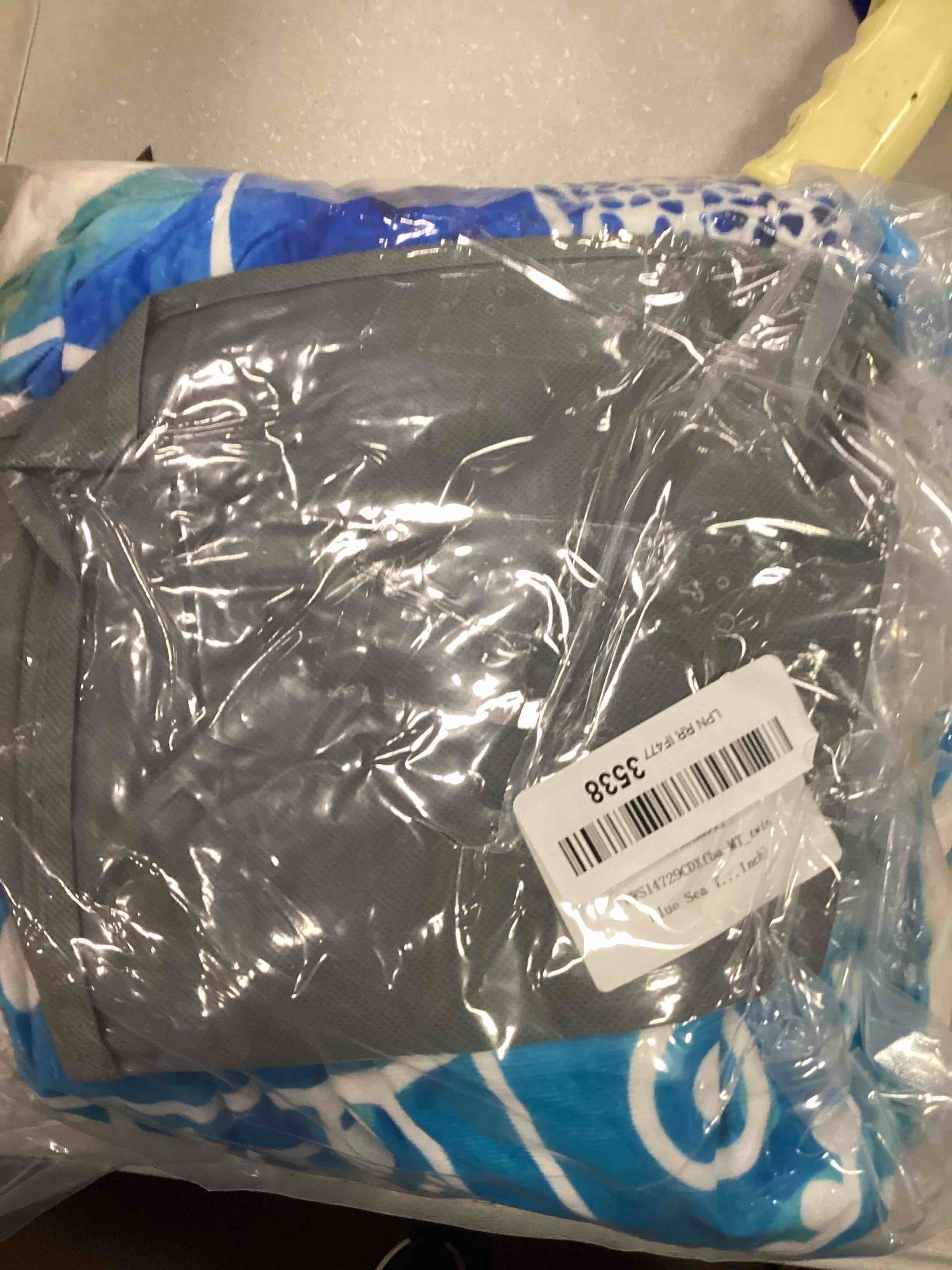 https://s3.amazonaws.com/lotting-images-prod/bidfta/GRN5795887_1712921489819.jpeg