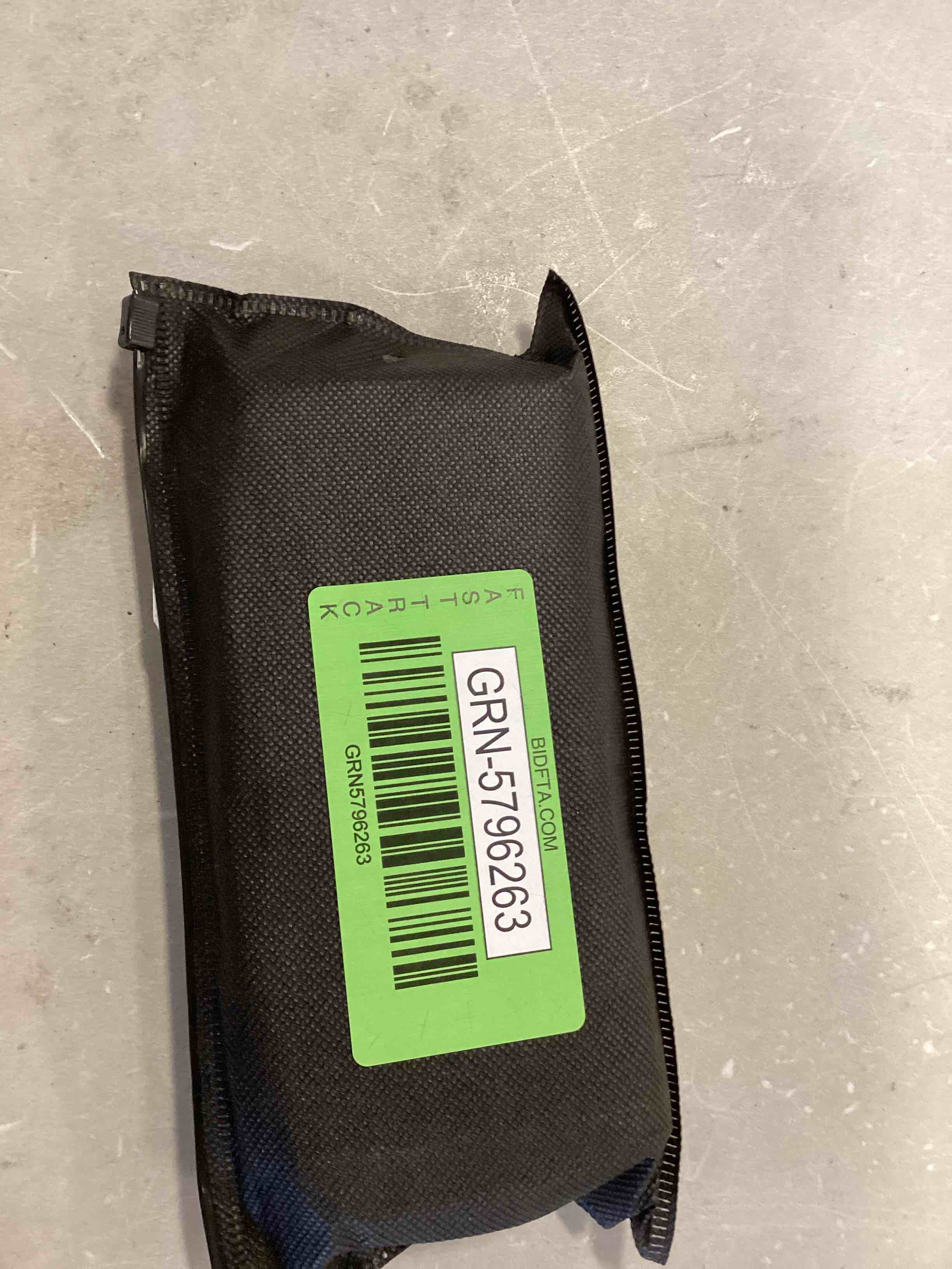 https://s3.amazonaws.com/lotting-images-prod/bidfta/GRN5796263_1713183817865.jpeg