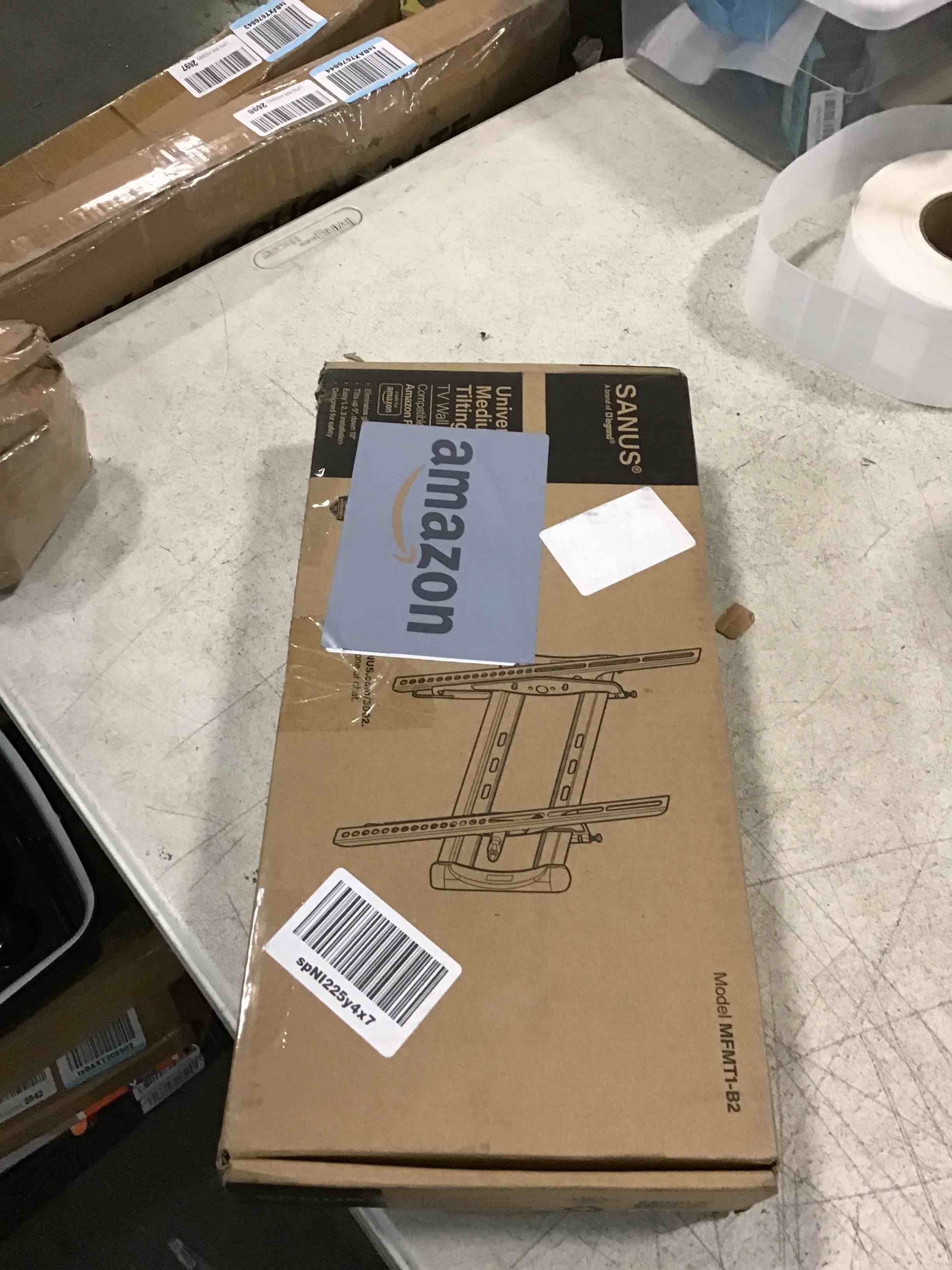 https://s3.amazonaws.com/lotting-images-prod/bidfta/GRN5796471_1710515222206.jpeg