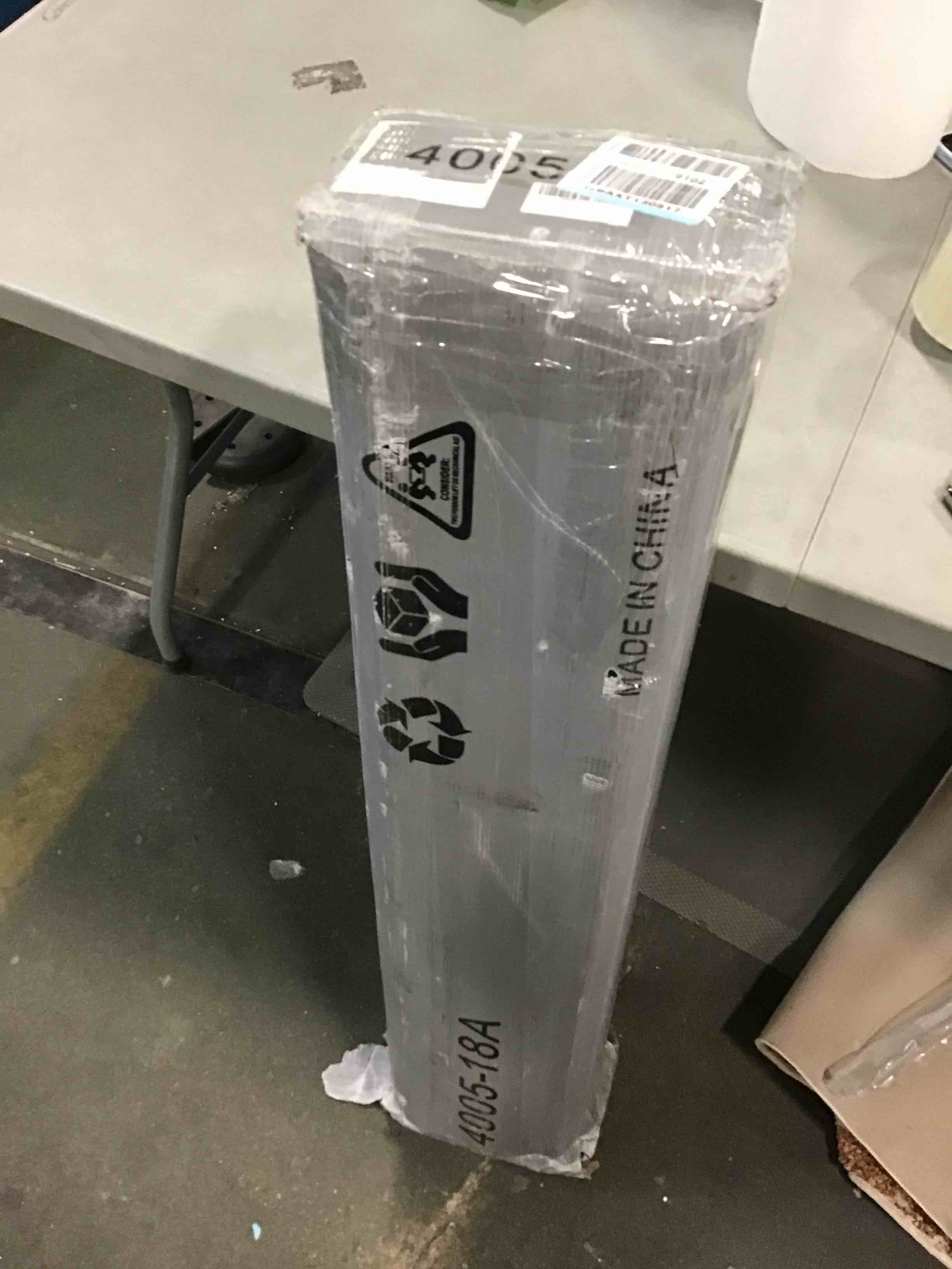https://s3.amazonaws.com/lotting-images-prod/bidfta/GRN5797228_1710940122464.jpeg