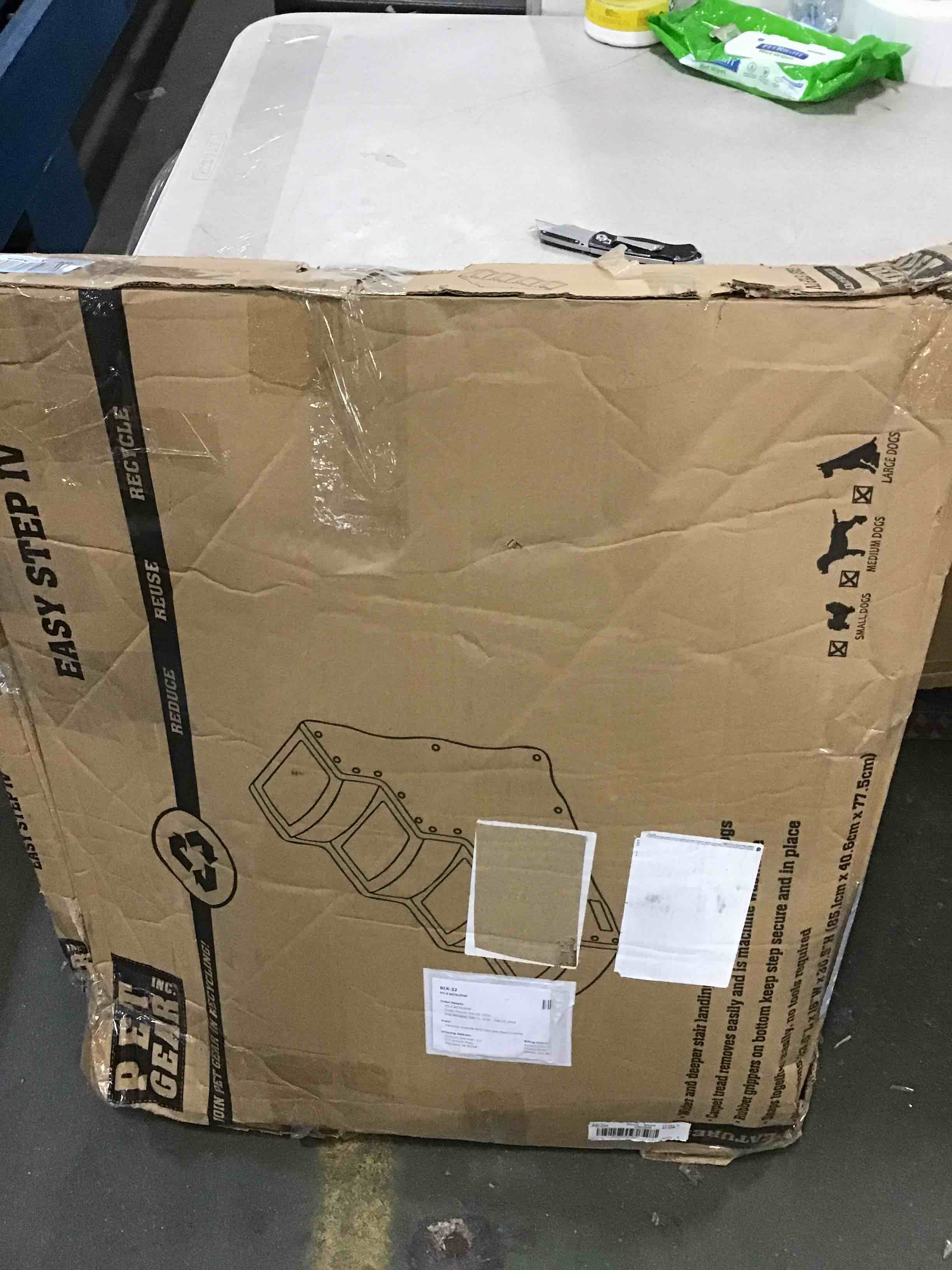 https://s3.amazonaws.com/lotting-images-prod/bidfta/GRN5797700_1711109595547.jpeg