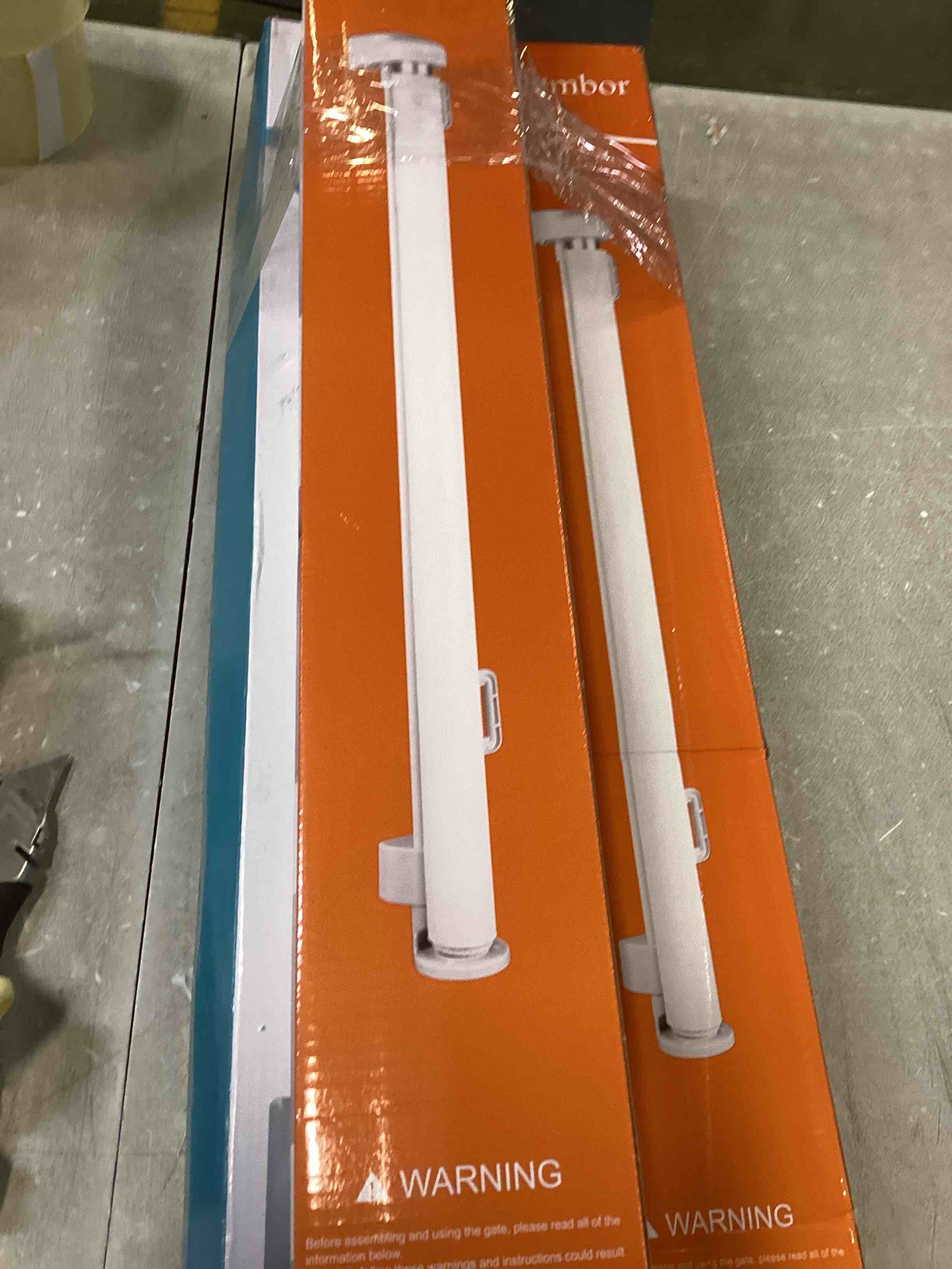 Assorted retractable gate 