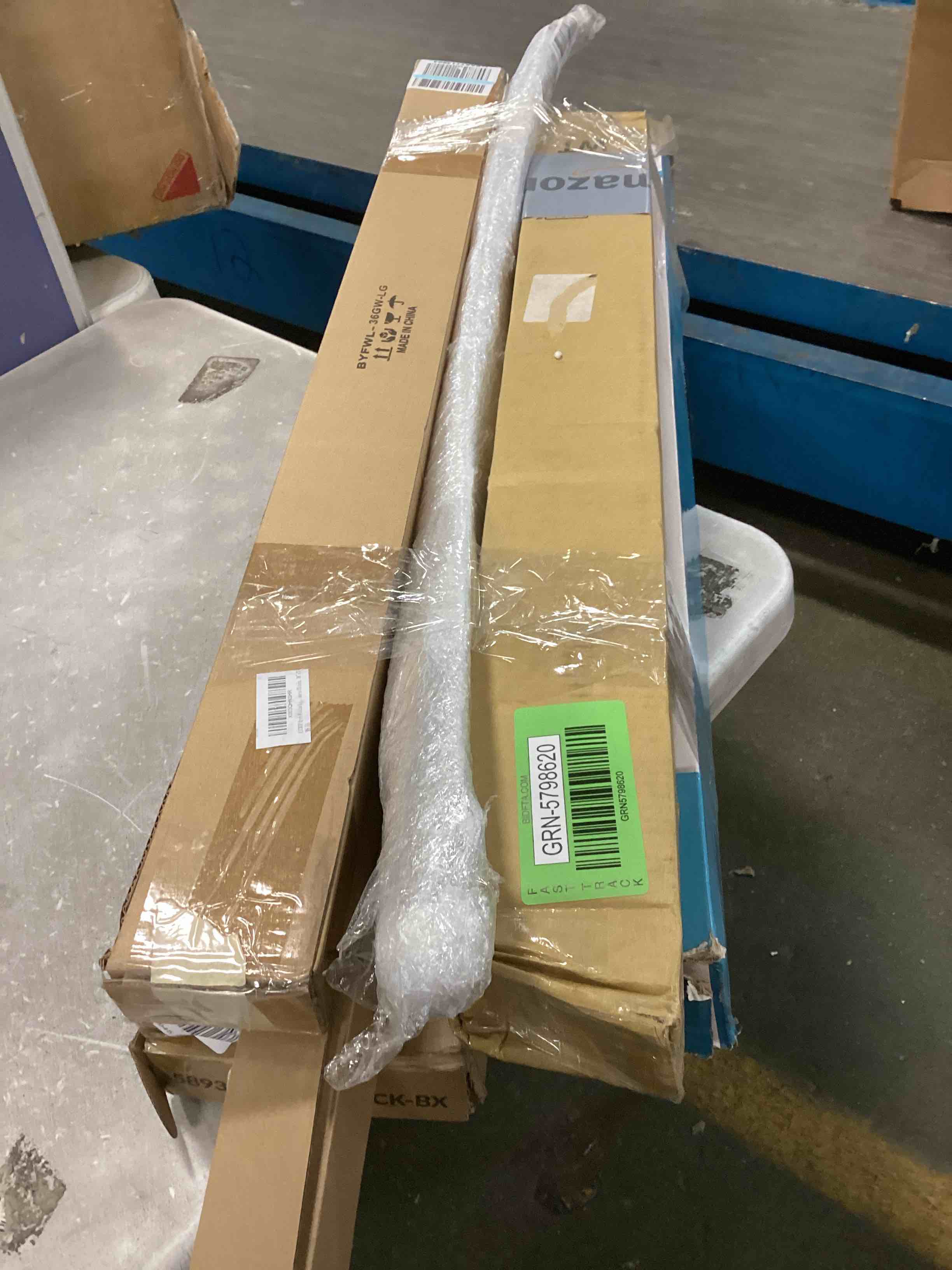https://s3.amazonaws.com/lotting-images-prod/bidfta/GRN5798620_1710603189576.jpeg