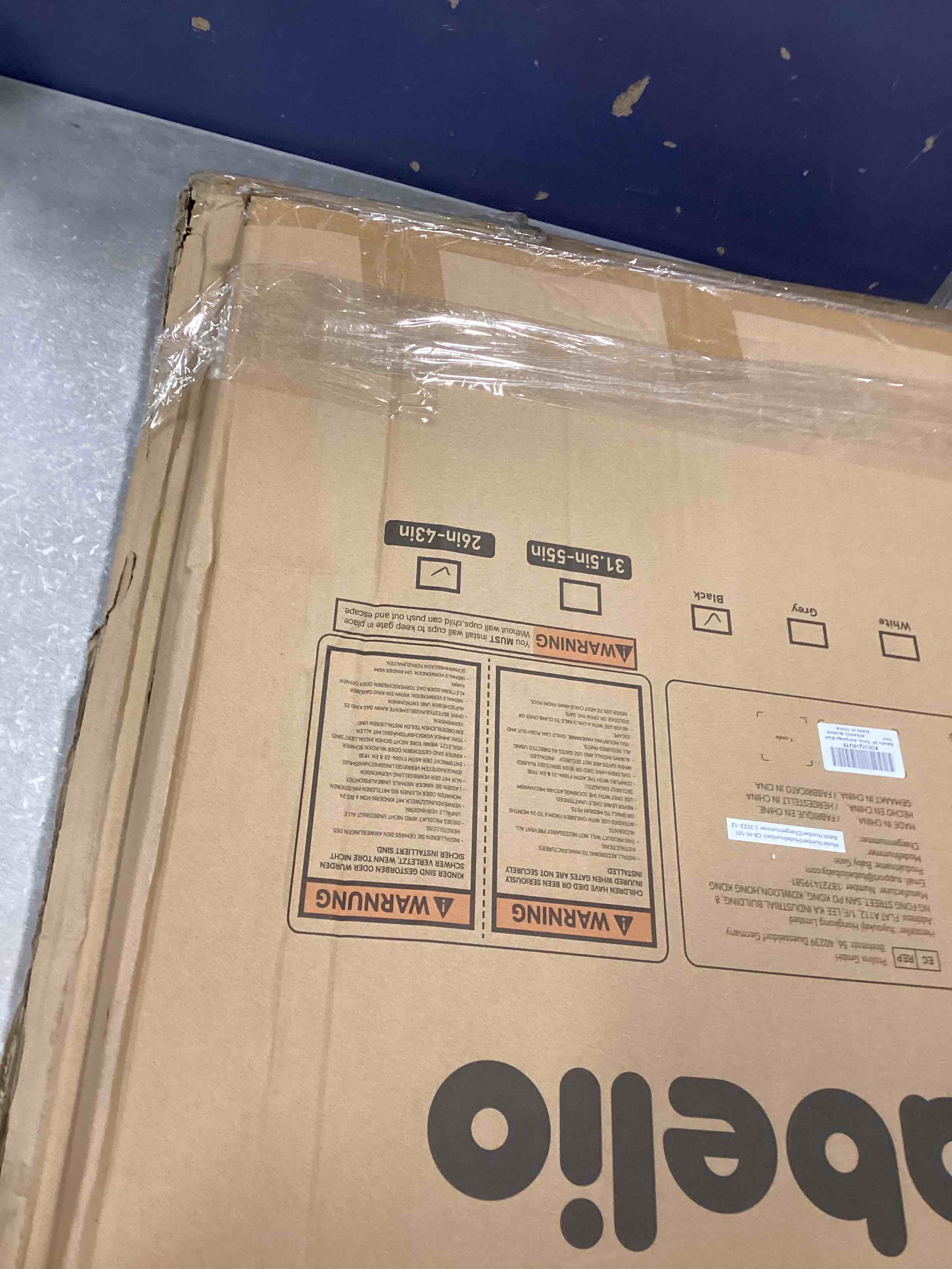 assorted baby’s gate 