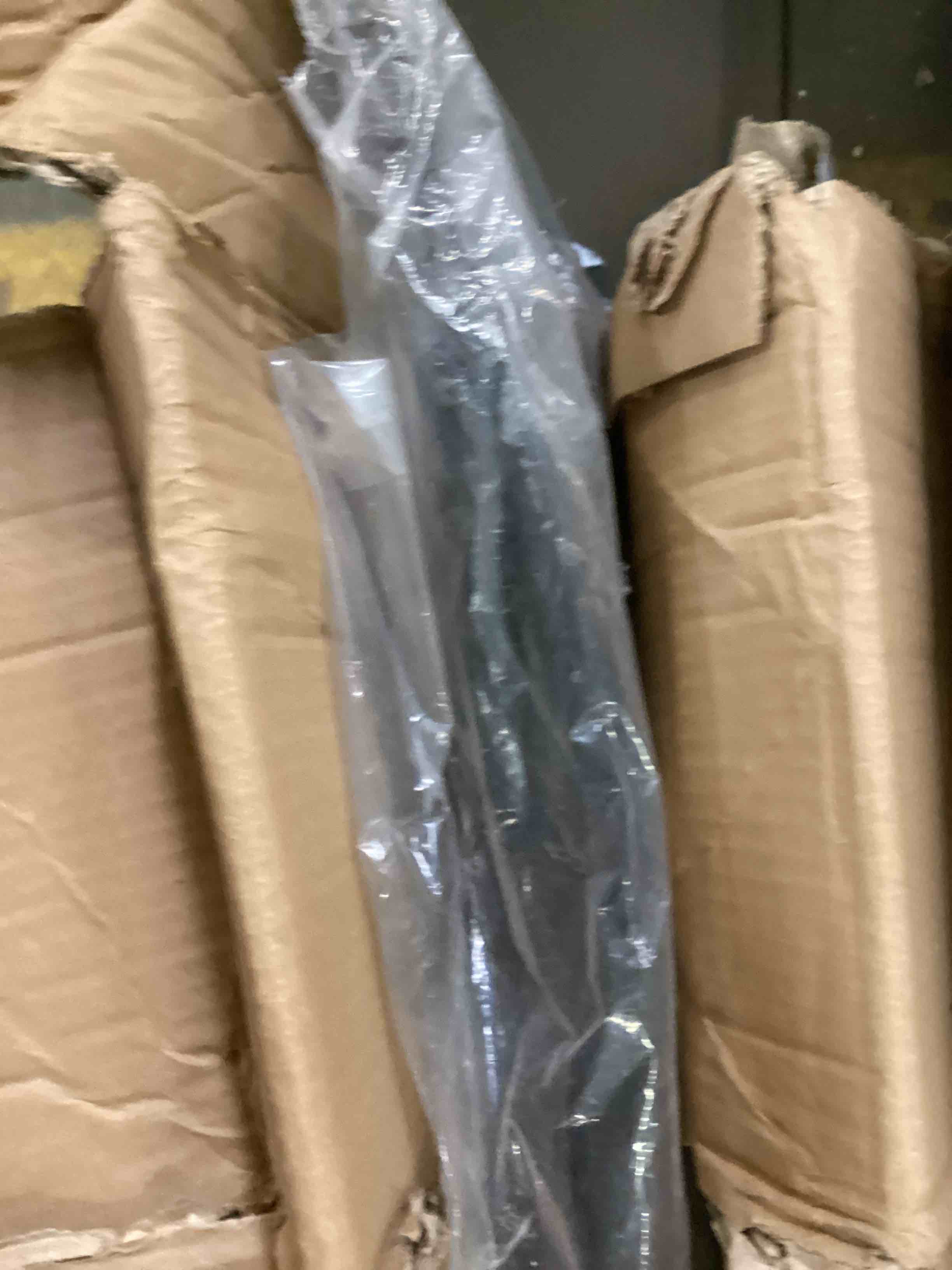 https://s3.amazonaws.com/lotting-images-prod/bidfta/GRN5799231_1710946895477.jpeg