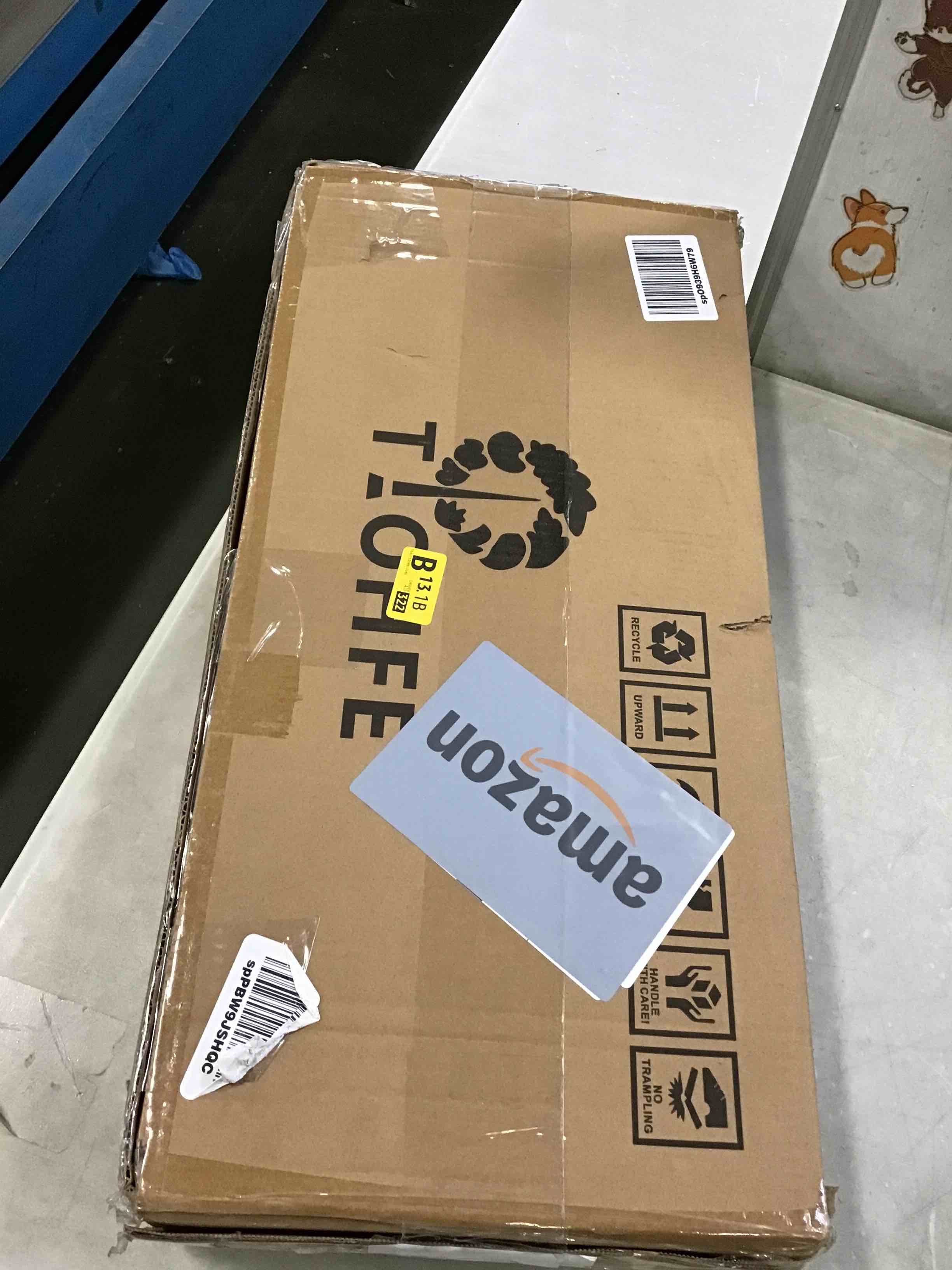 https://s3.amazonaws.com/lotting-images-prod/bidfta/GRN5799761_1710524972332.jpeg