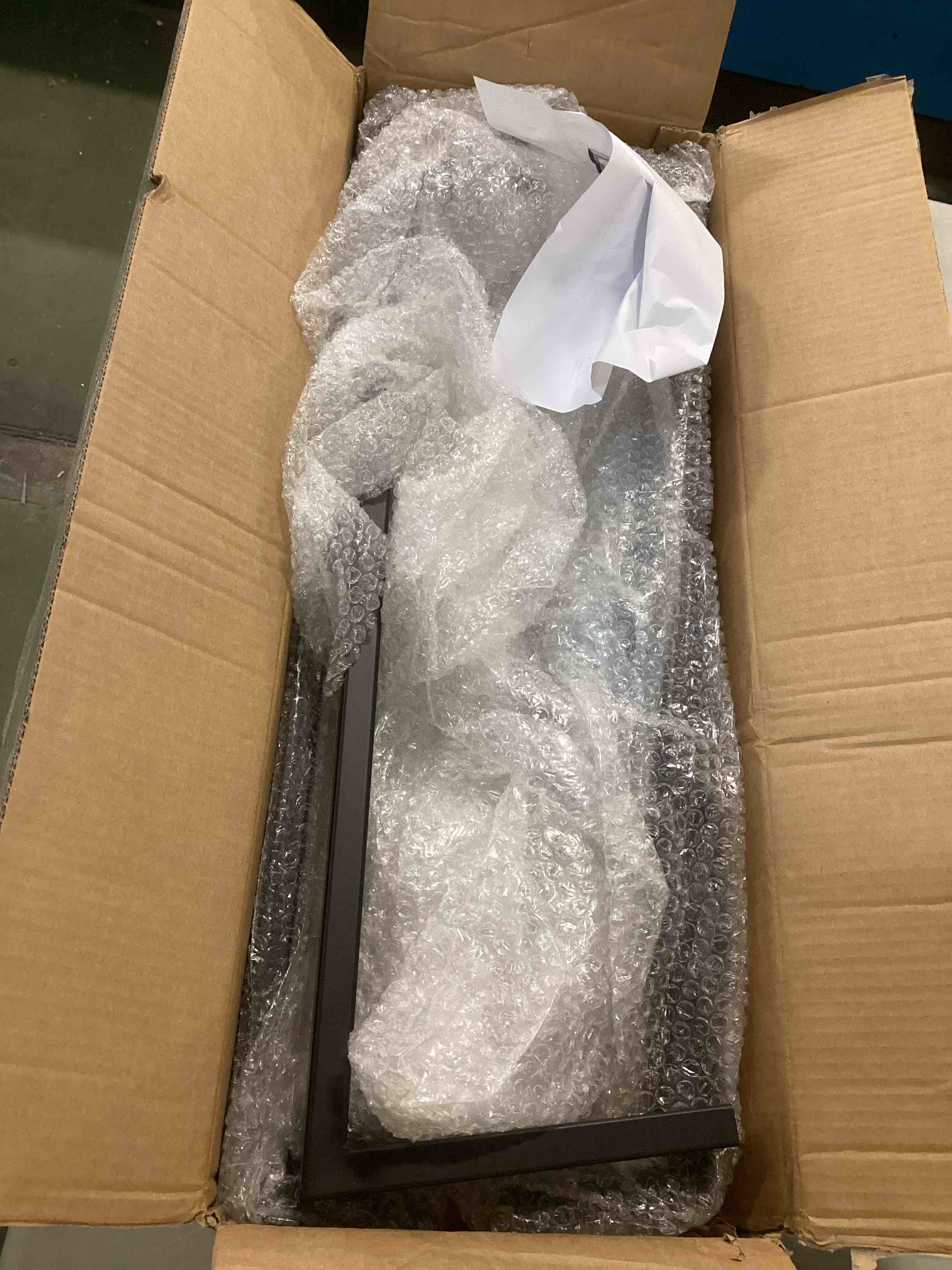 https://s3.amazonaws.com/lotting-images-prod/bidfta/GRN5800019_1710944388891.jpeg