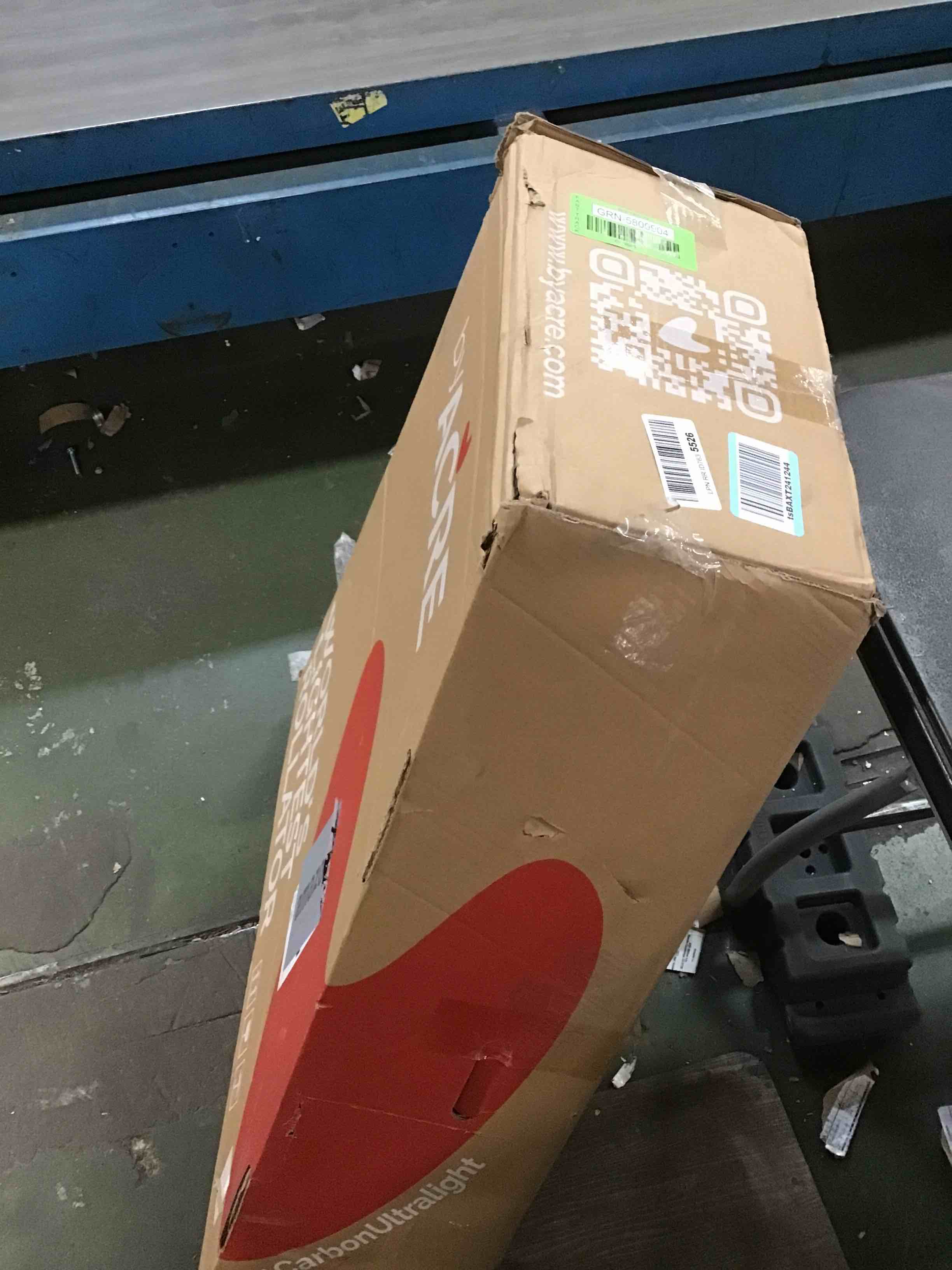 https://s3.amazonaws.com/lotting-images-prod/bidfta/GRN5800904_1711556897212.jpeg