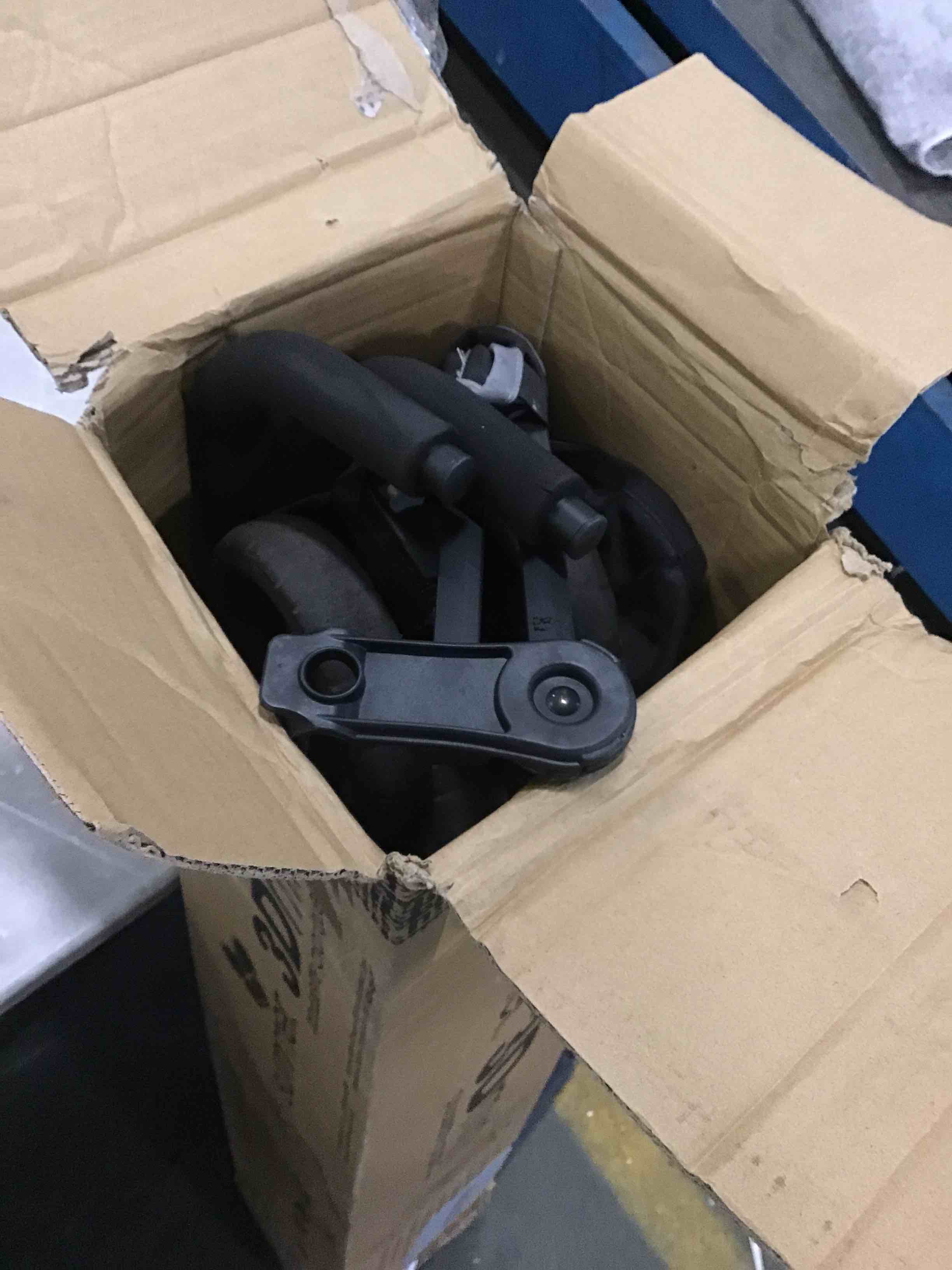 https://s3.amazonaws.com/lotting-images-prod/bidfta/GRN5801893_1710939713824.jpeg