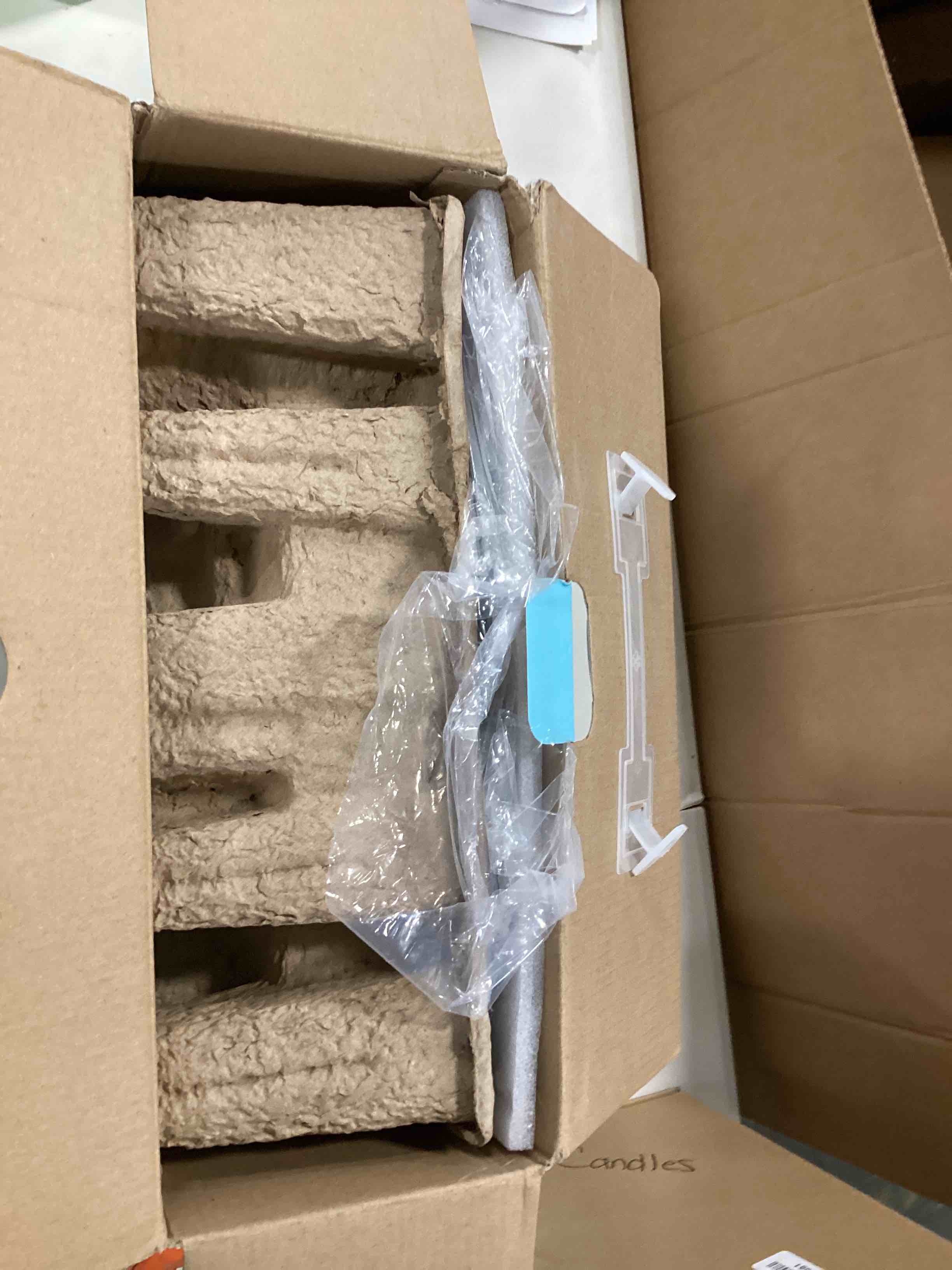 https://s3.amazonaws.com/lotting-images-prod/bidfta/GRN5804190_1715175577545.jpeg