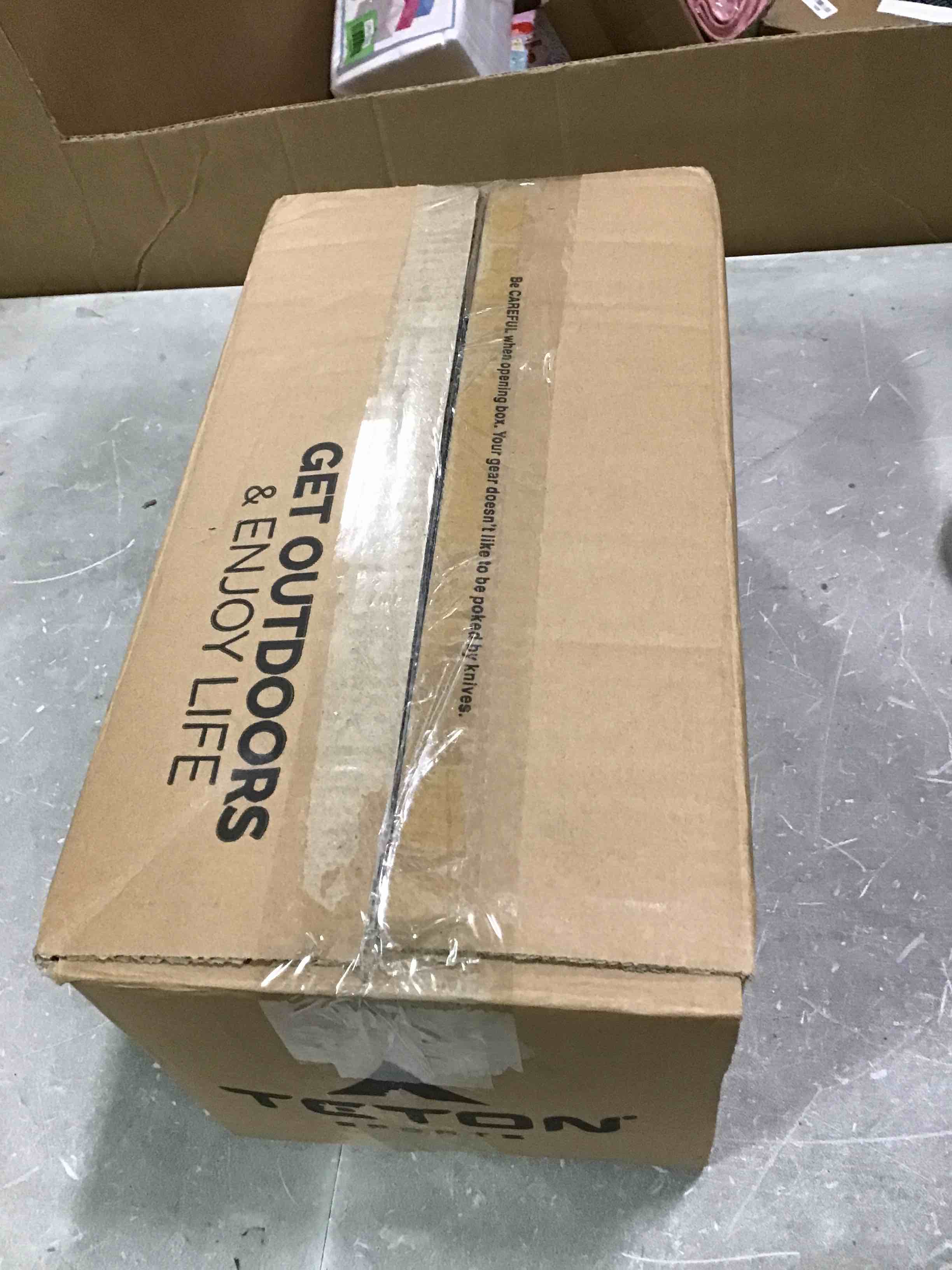 https://s3.amazonaws.com/lotting-images-prod/bidfta/GRN5806832_1716391937094.jpeg