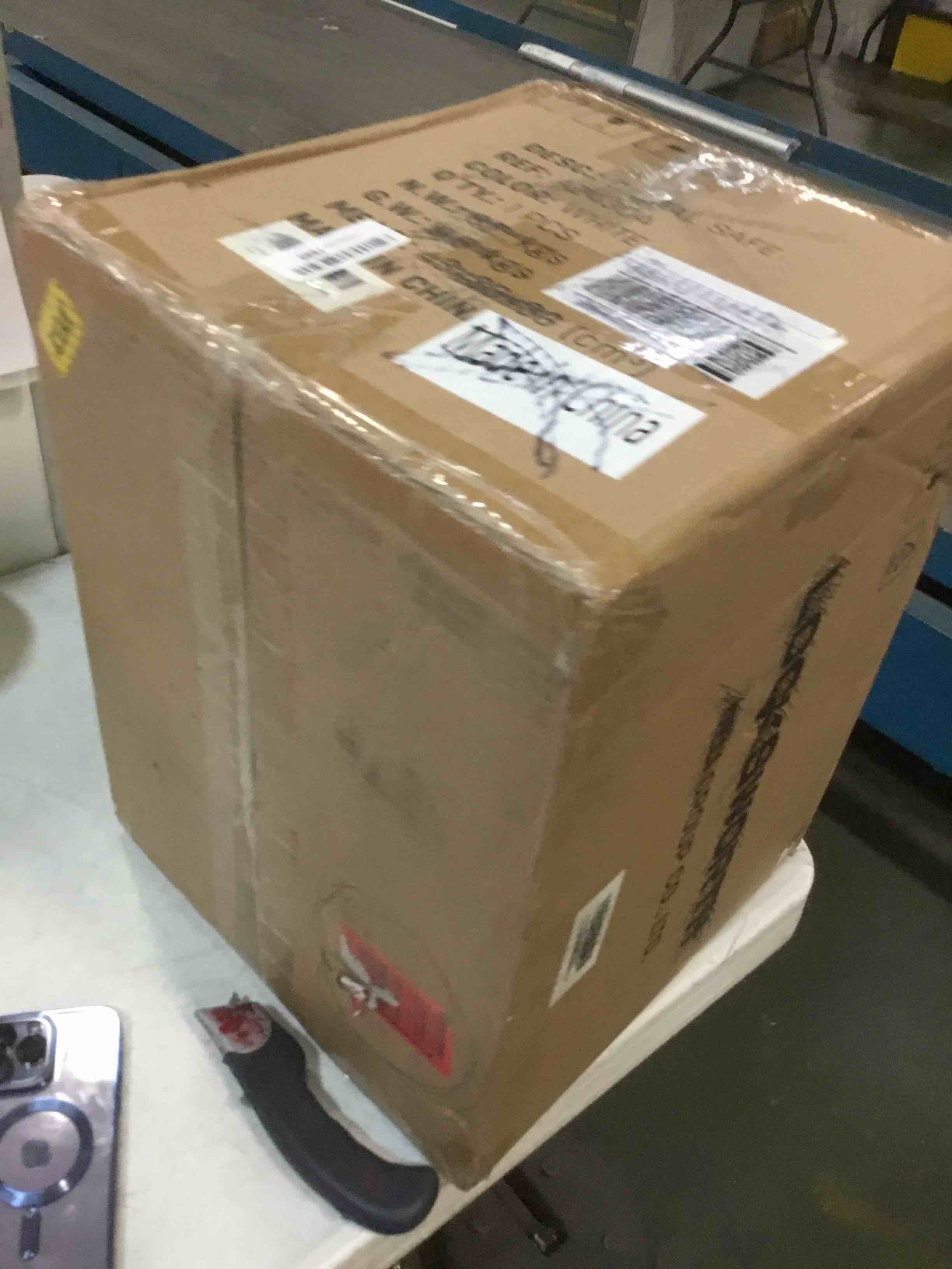 https://s3.amazonaws.com/lotting-images-prod/bidfta/GRN5809985_1714835901090.jpeg