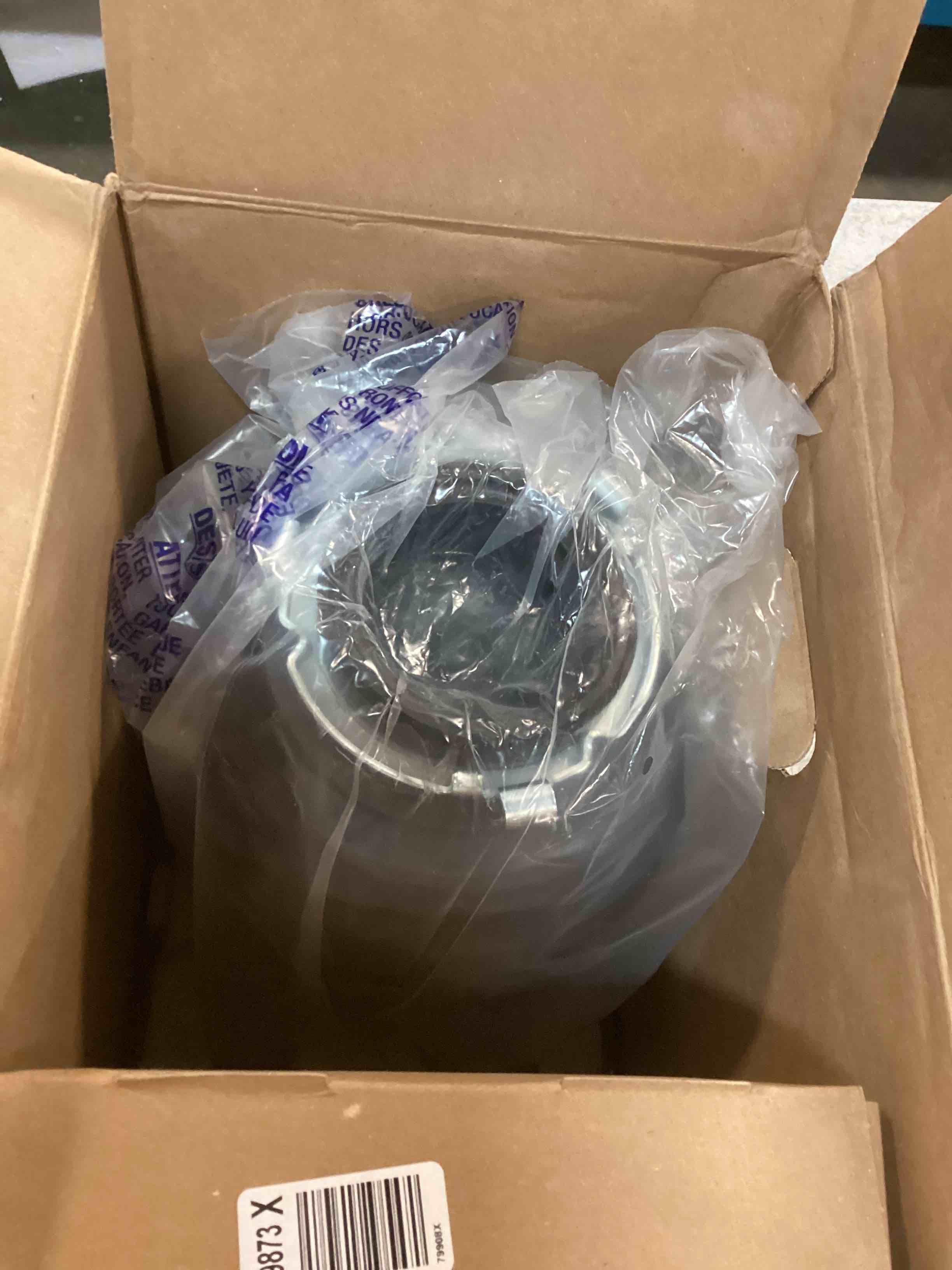 https://s3.amazonaws.com/lotting-images-prod/bidfta/GRN5812063_1715275071231.jpeg