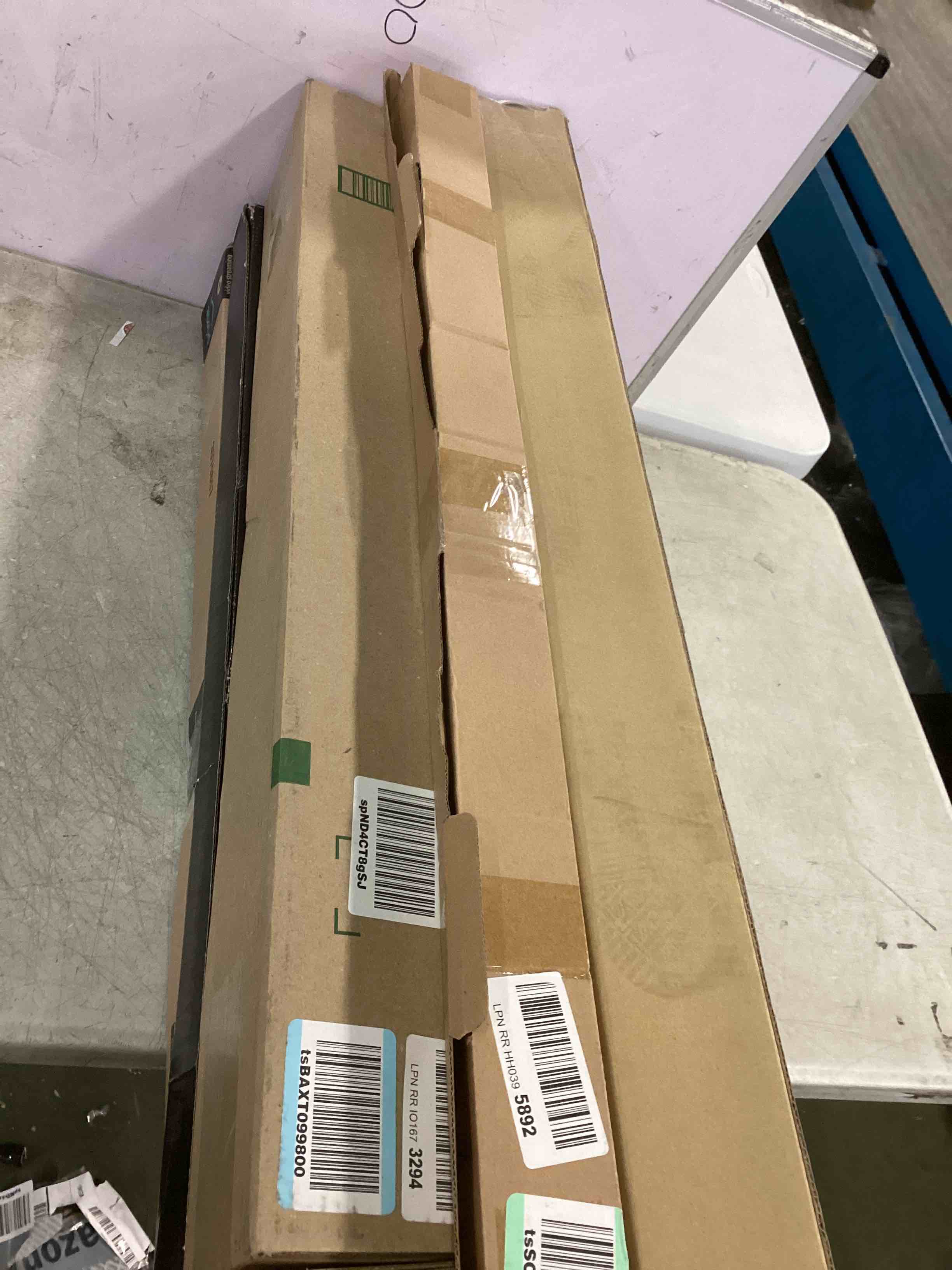 https://s3.amazonaws.com/lotting-images-prod/bidfta/GRN5812737_1716059707108.jpeg
