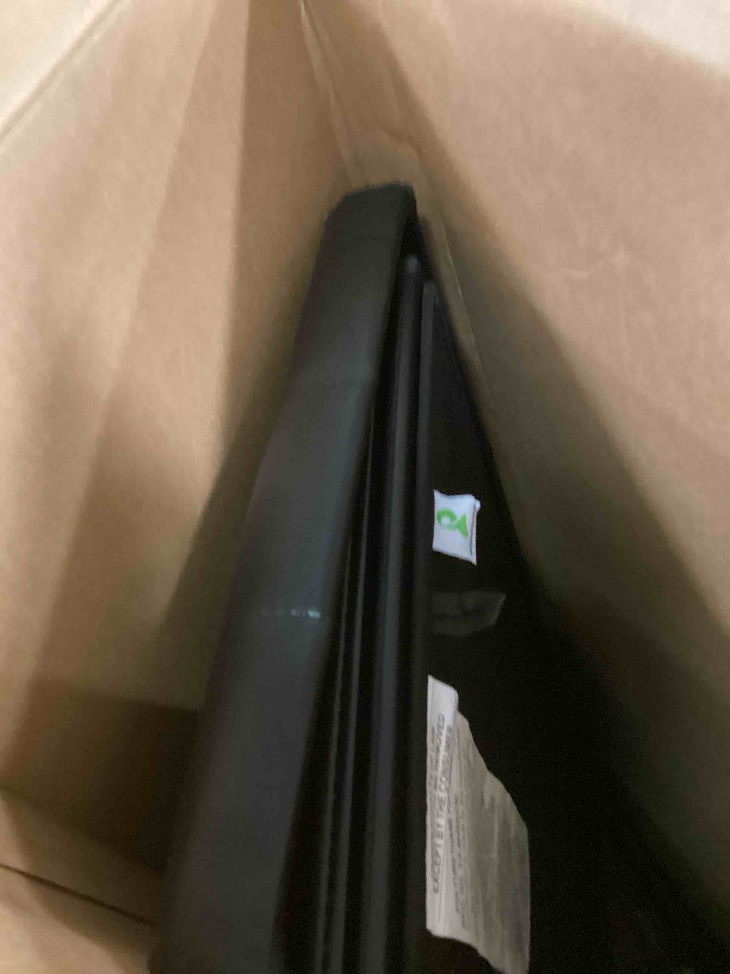 https://s3.amazonaws.com/lotting-images-prod/bidfta/GRN5812872_1715958935226.jpeg