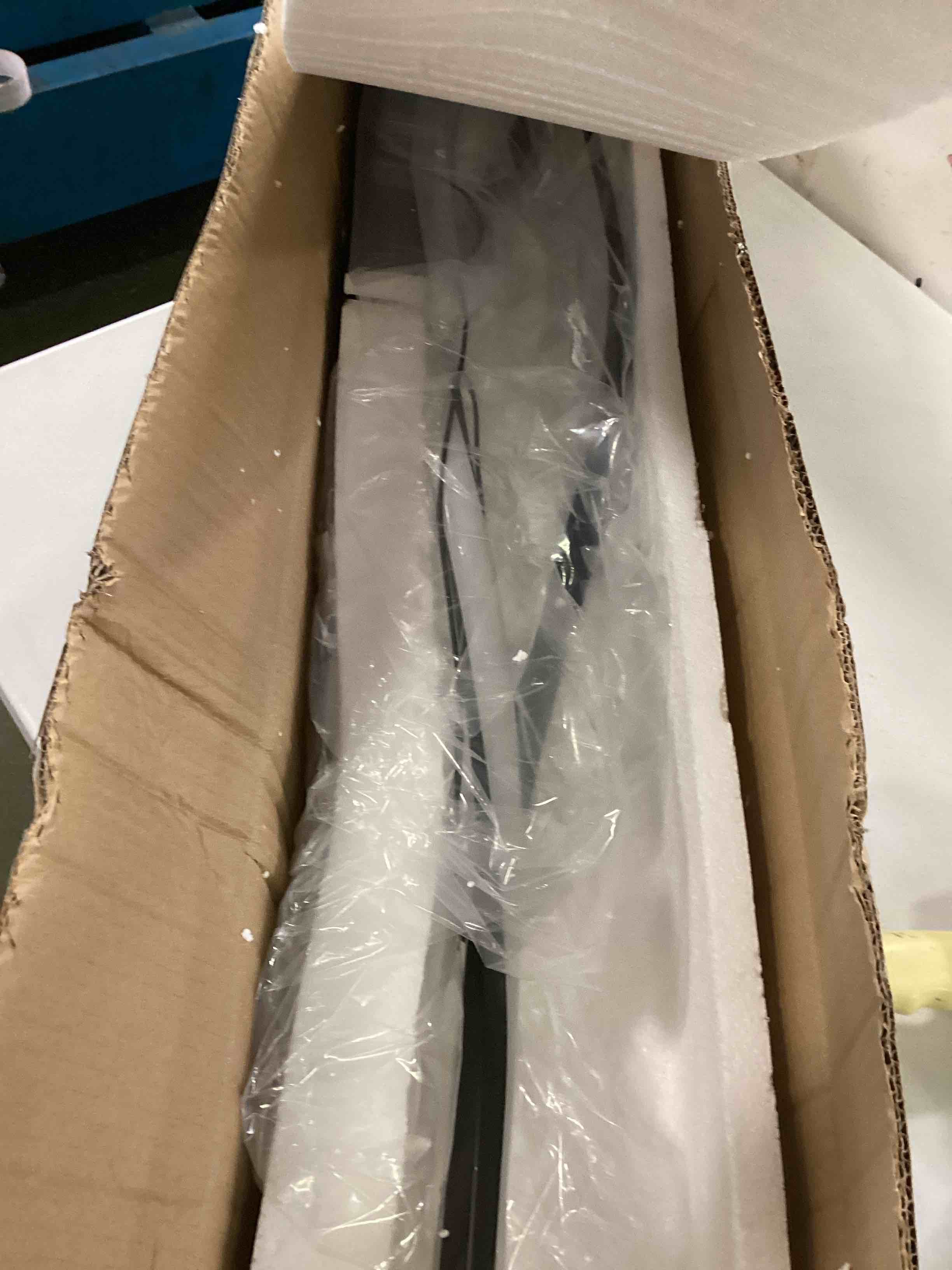 https://s3.amazonaws.com/lotting-images-prod/bidfta/GRN5812893_1715967531717.jpeg