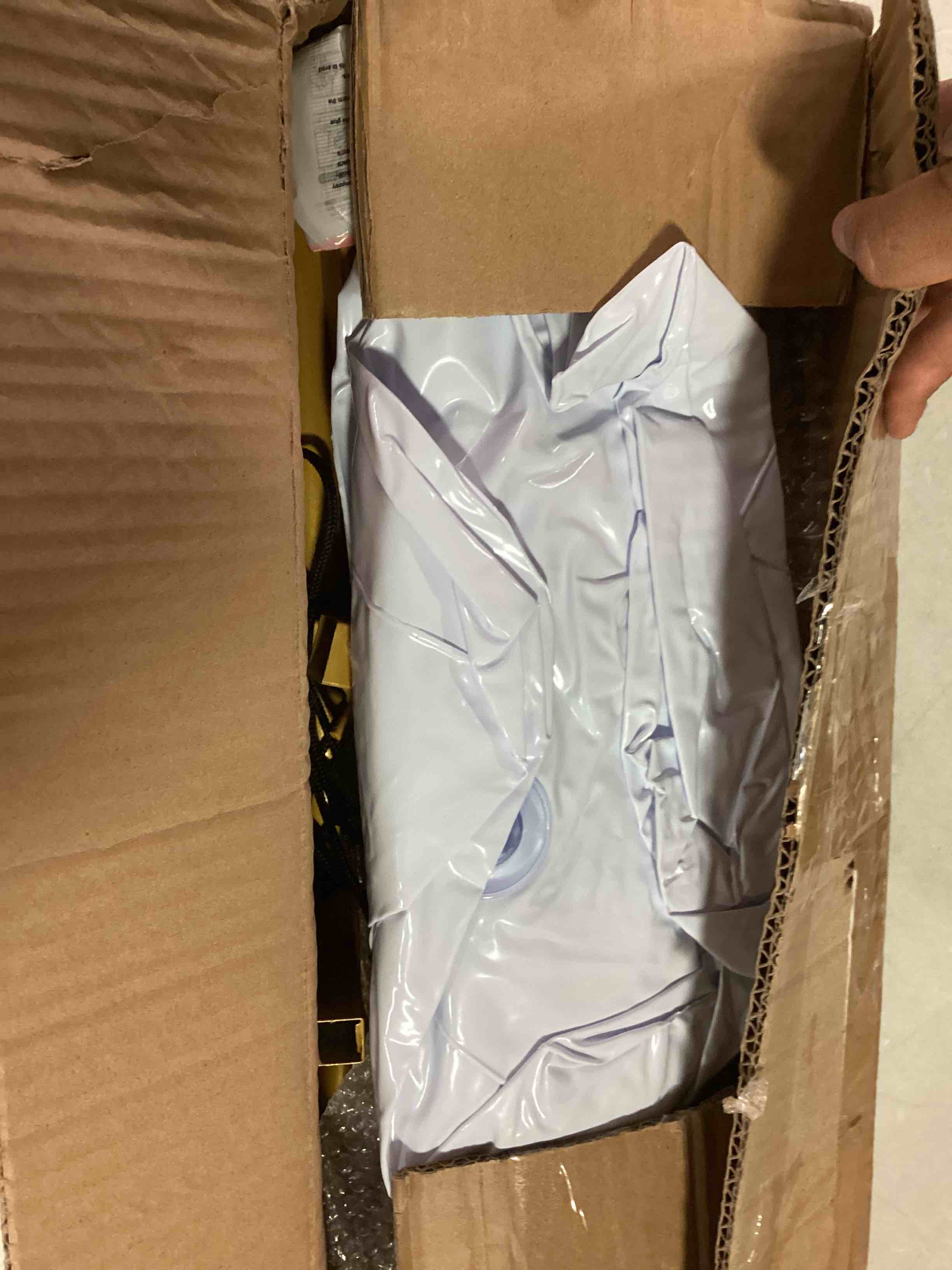 https://s3.amazonaws.com/lotting-images-prod/bidfta/GRN5814171_1716227491790.jpeg