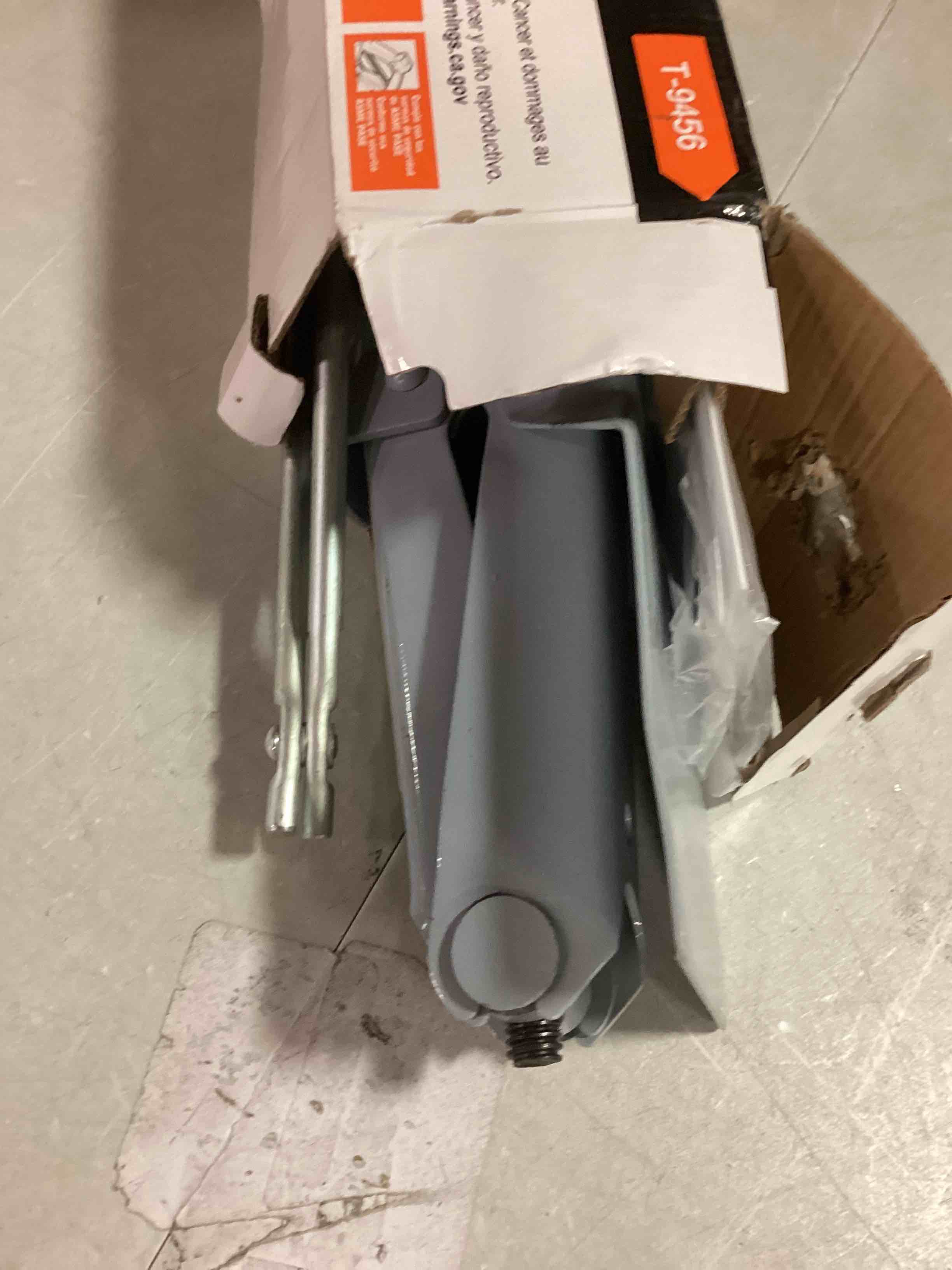 https://s3.amazonaws.com/lotting-images-prod/bidfta/GRN5814218_1716232470591.jpeg