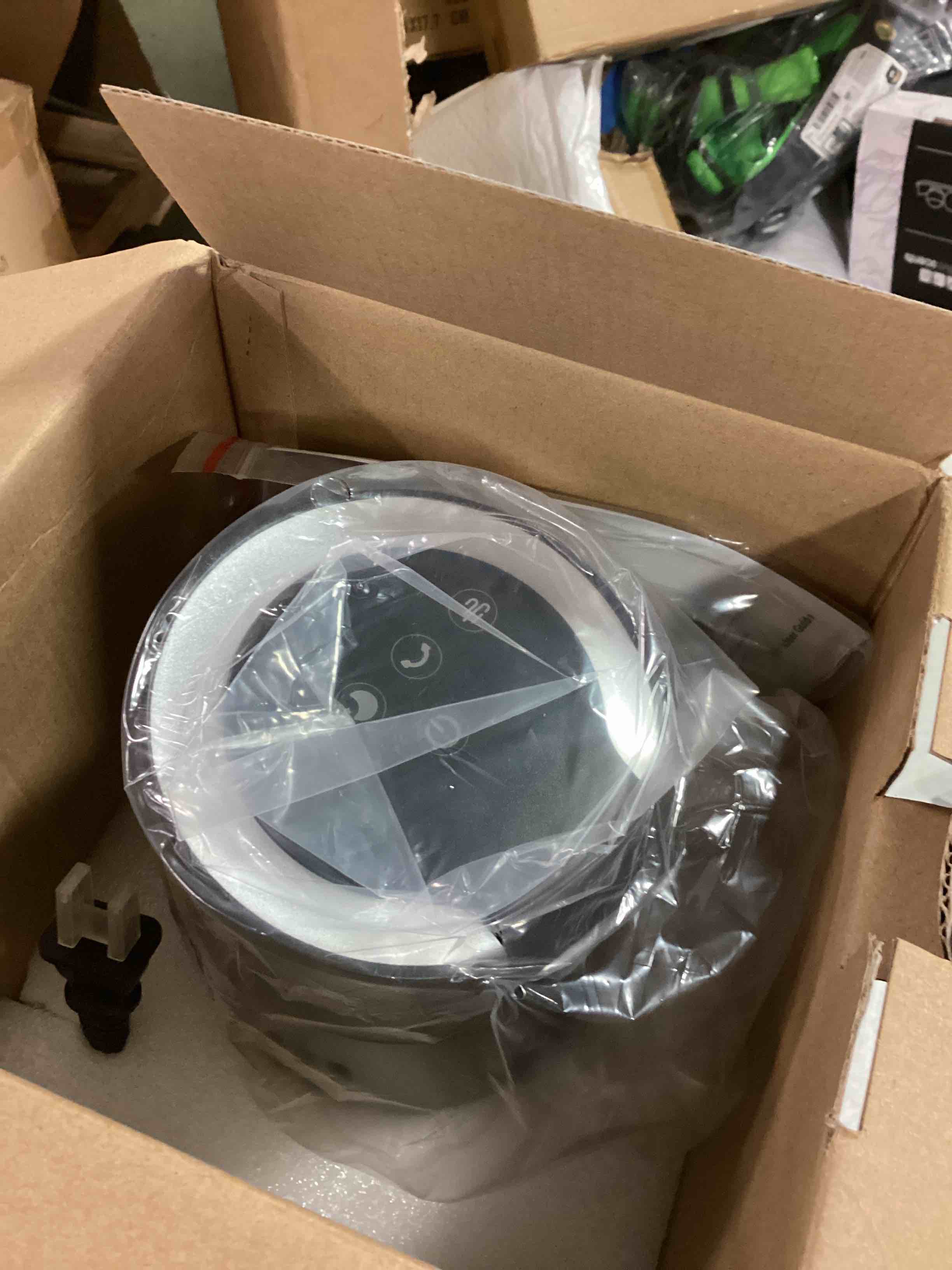 https://s3.amazonaws.com/lotting-images-prod/bidfta/GRN5814220_1716232608681.jpeg