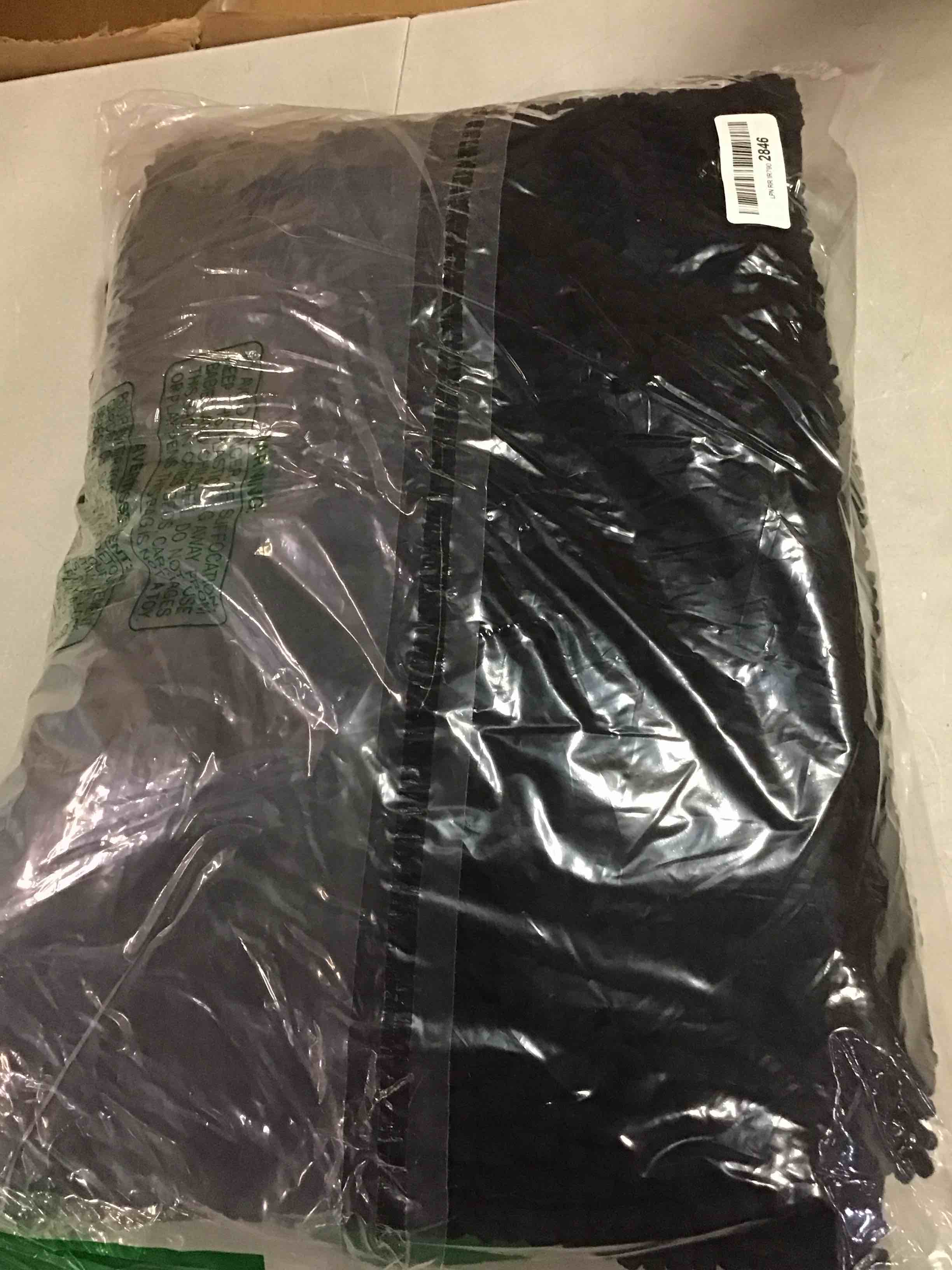 https://s3.amazonaws.com/lotting-images-prod/bidfta/GRN5814400_1716303324496.jpeg
