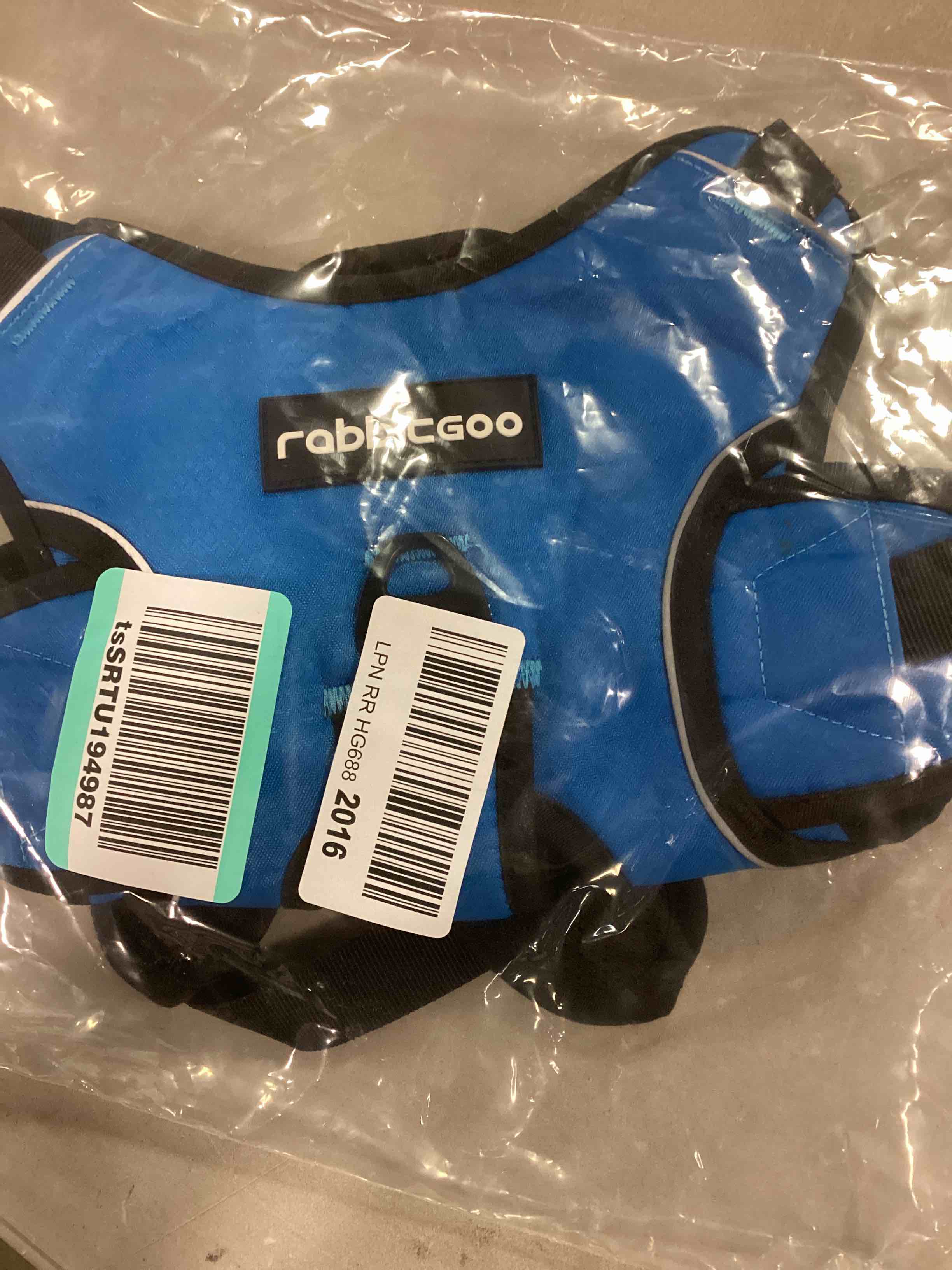 https://s3.amazonaws.com/lotting-images-prod/bidfta/GRN5817440_1706714763804.jpeg
