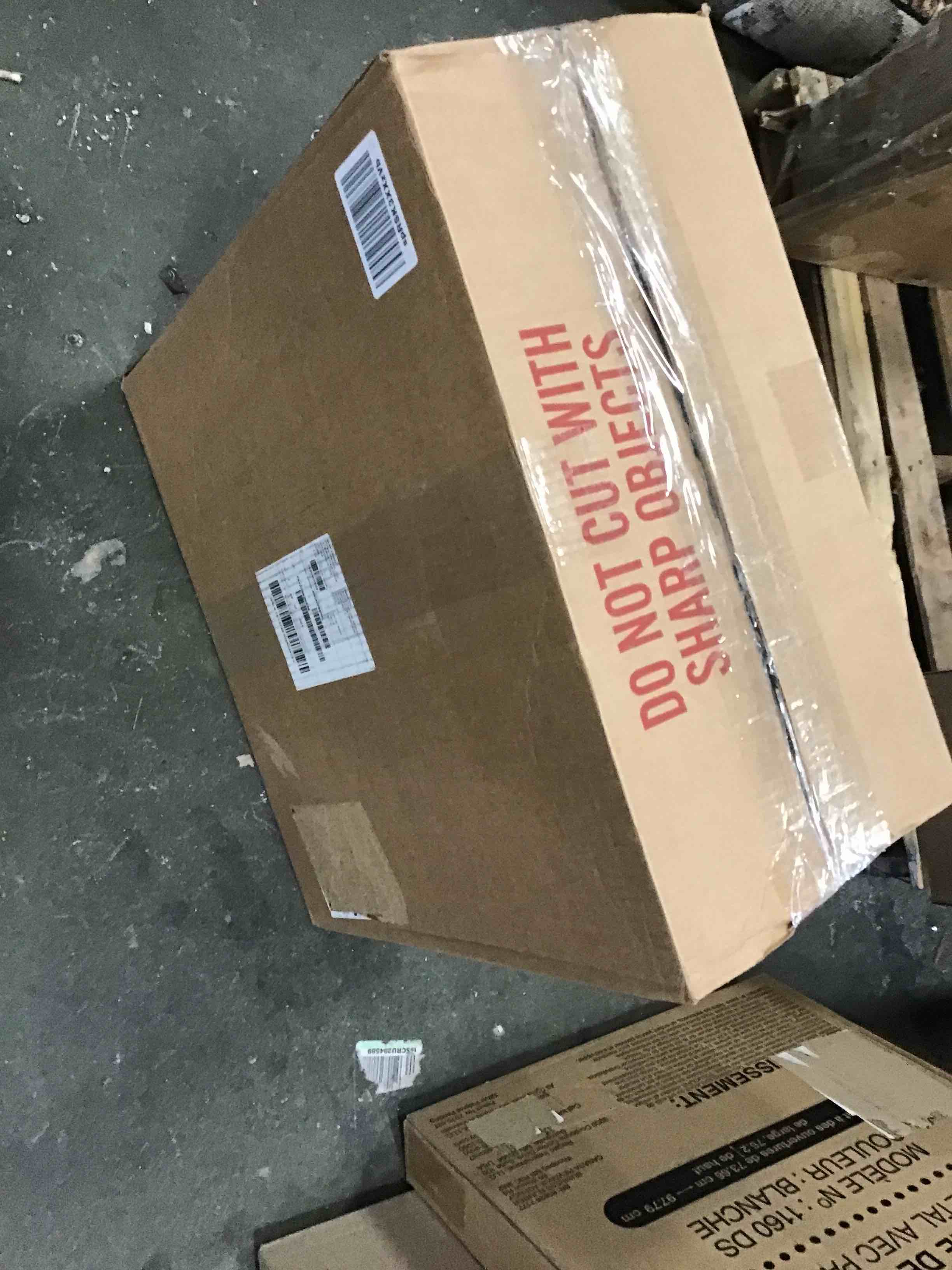 https://s3.amazonaws.com/lotting-images-prod/bidfta/GRN5817842_1705951434371.jpeg