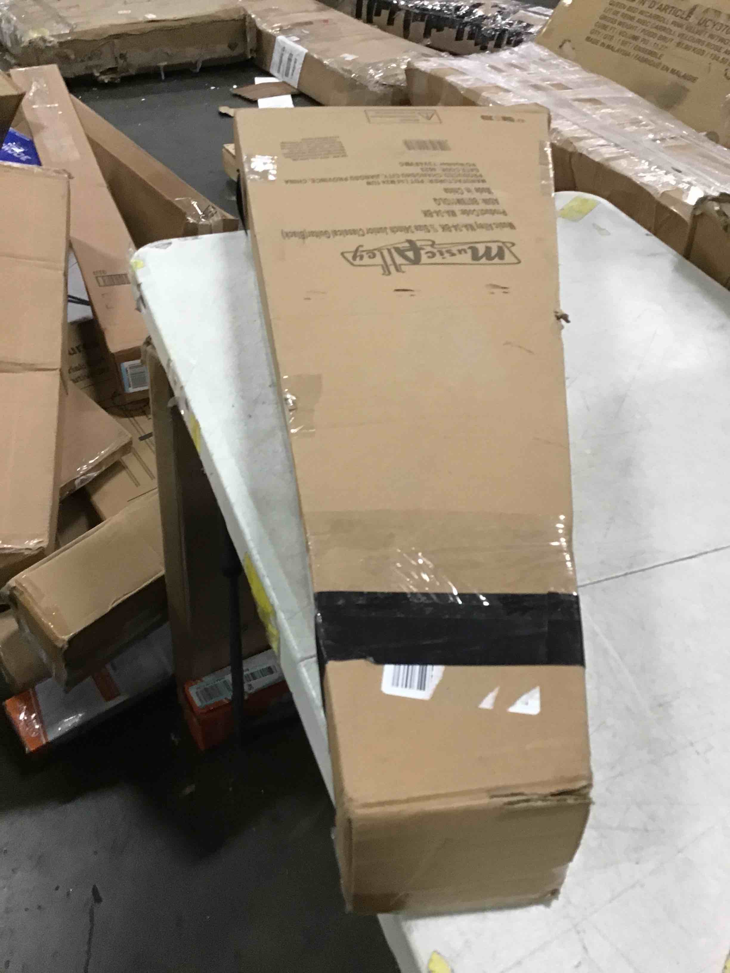 https://s3.amazonaws.com/lotting-images-prod/bidfta/GRN5820632_1706130282040.jpeg