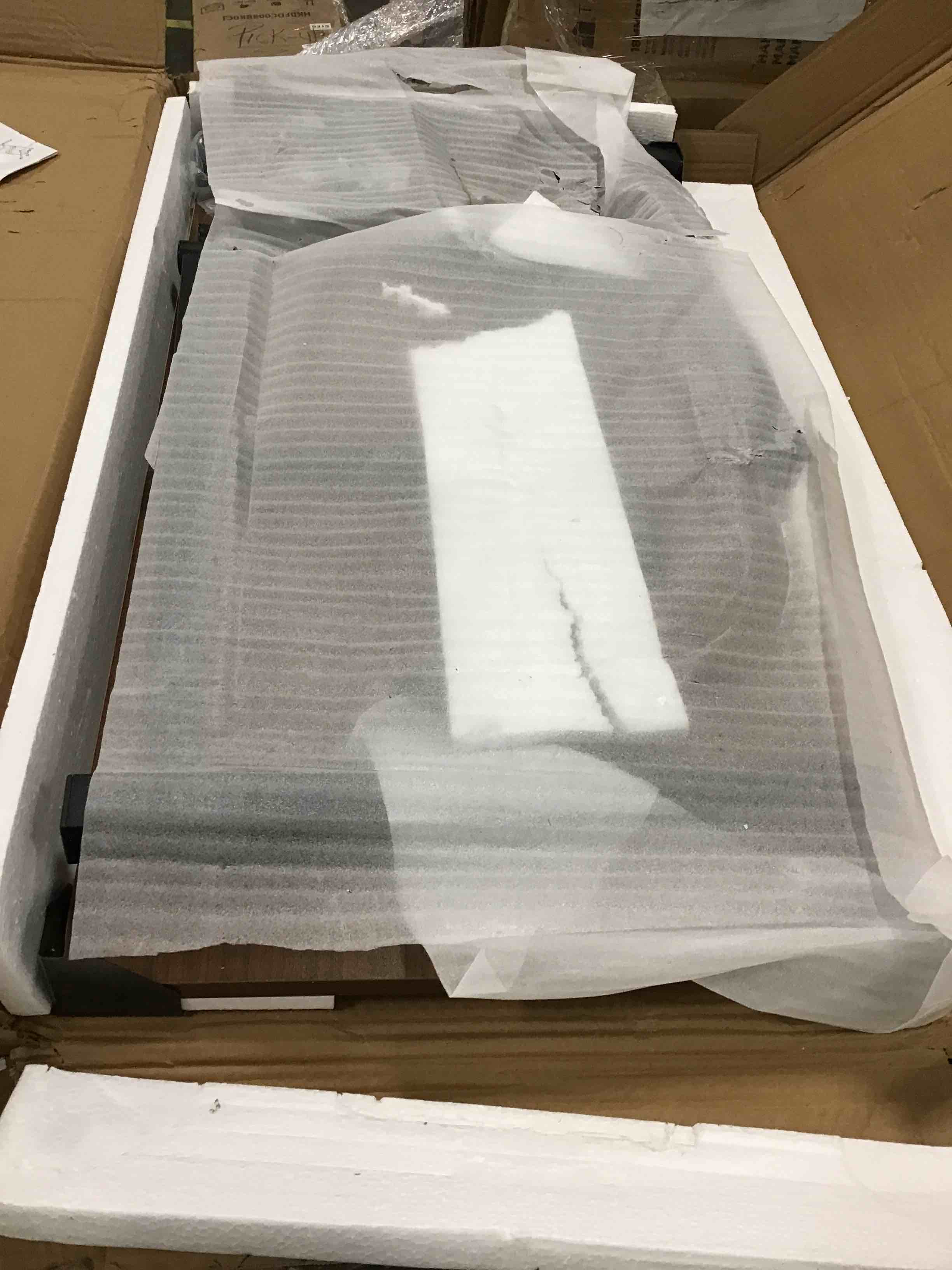 https://s3.amazonaws.com/lotting-images-prod/bidfta/GRN5820643_1706186605049.jpeg