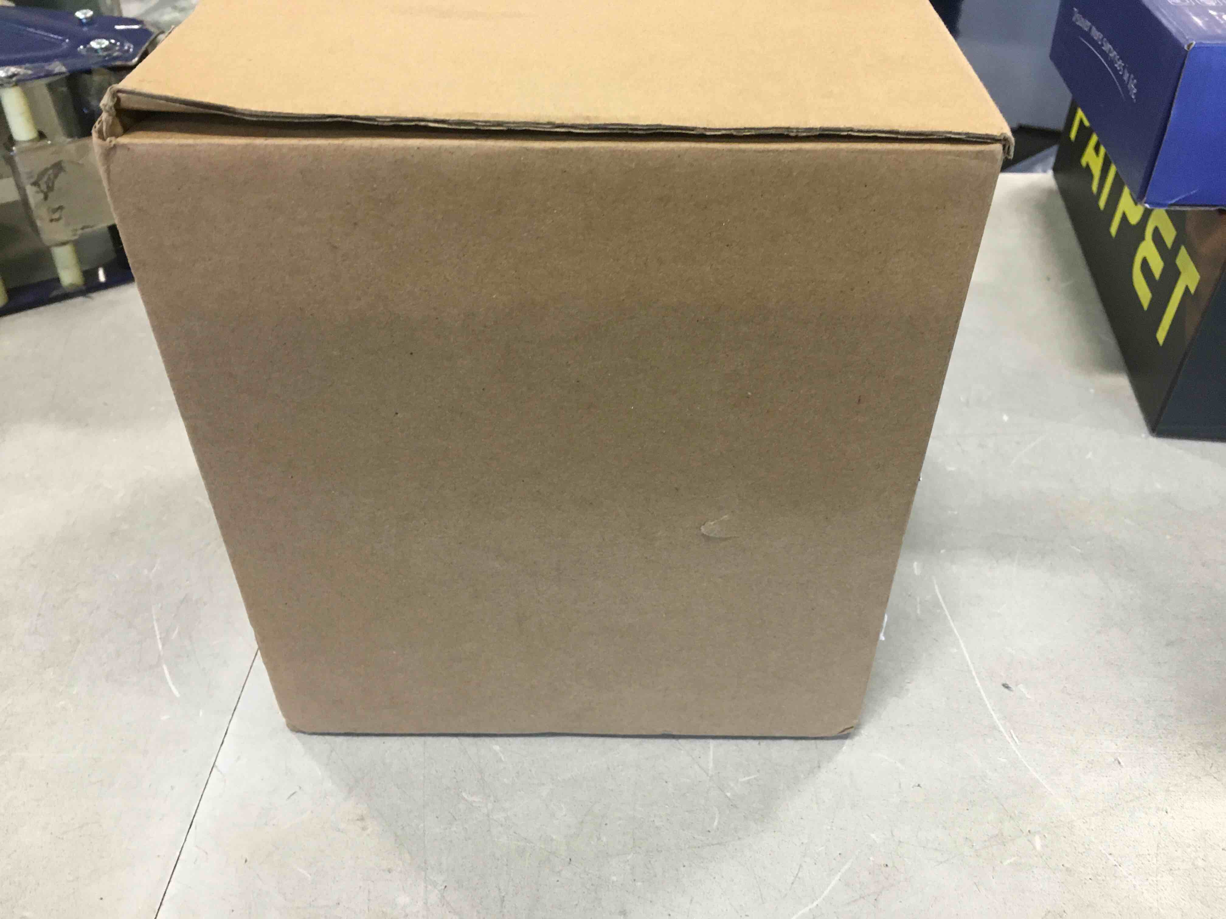 https://s3.amazonaws.com/lotting-images-prod/bidfta/GRN5823387_1708004738107.jpeg