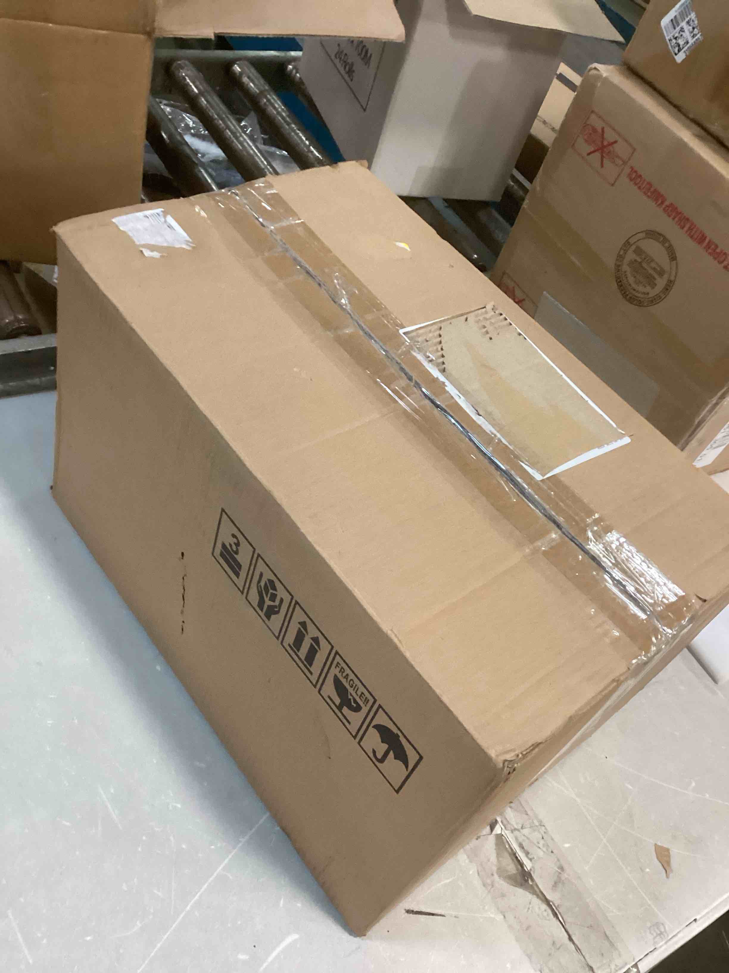 https://s3.amazonaws.com/lotting-images-prod/bidfta/GRN5825029_1706375742680.jpeg