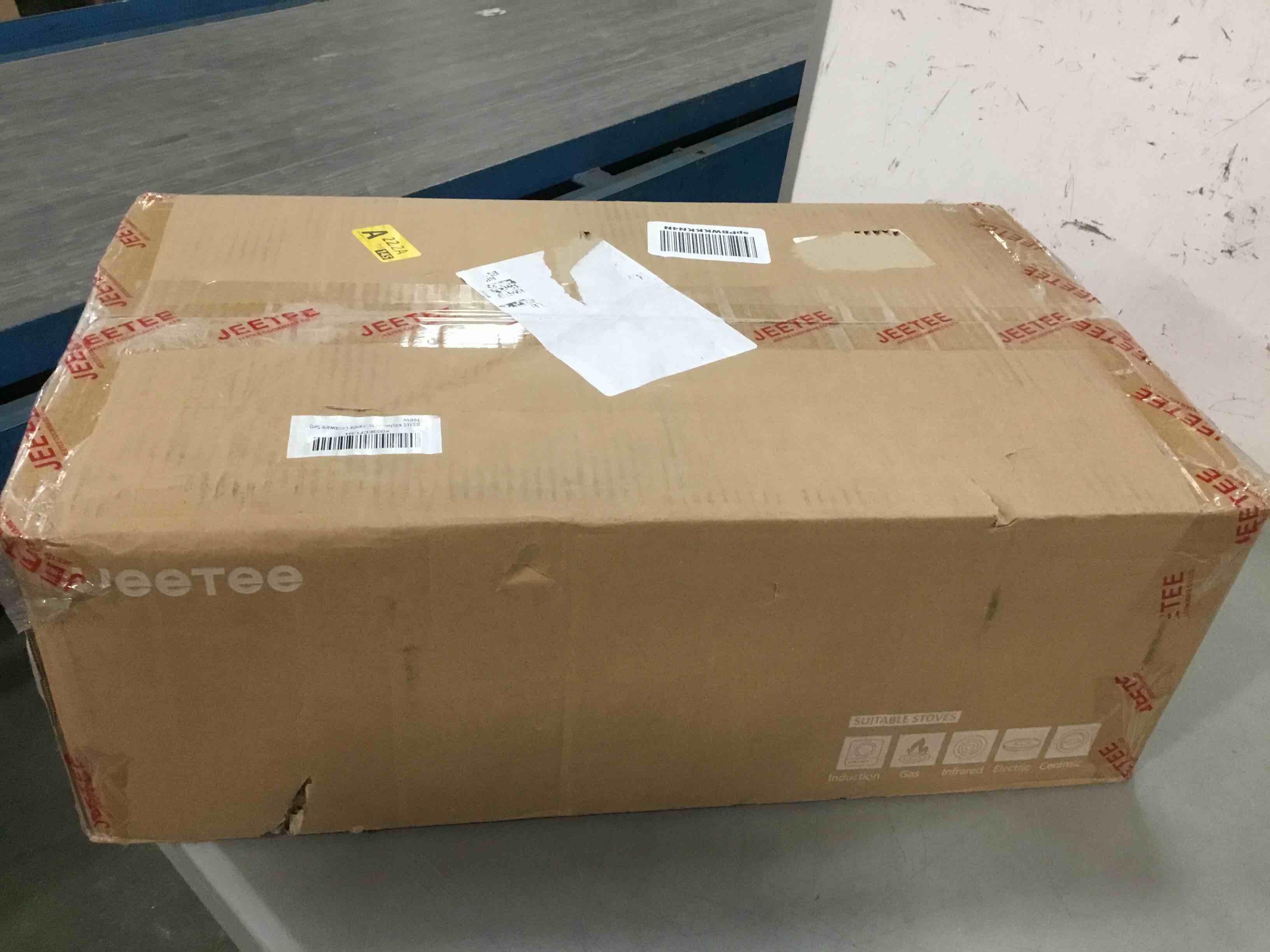 https://s3.amazonaws.com/lotting-images-prod/bidfta/GRN5825350_1706625364145.jpeg