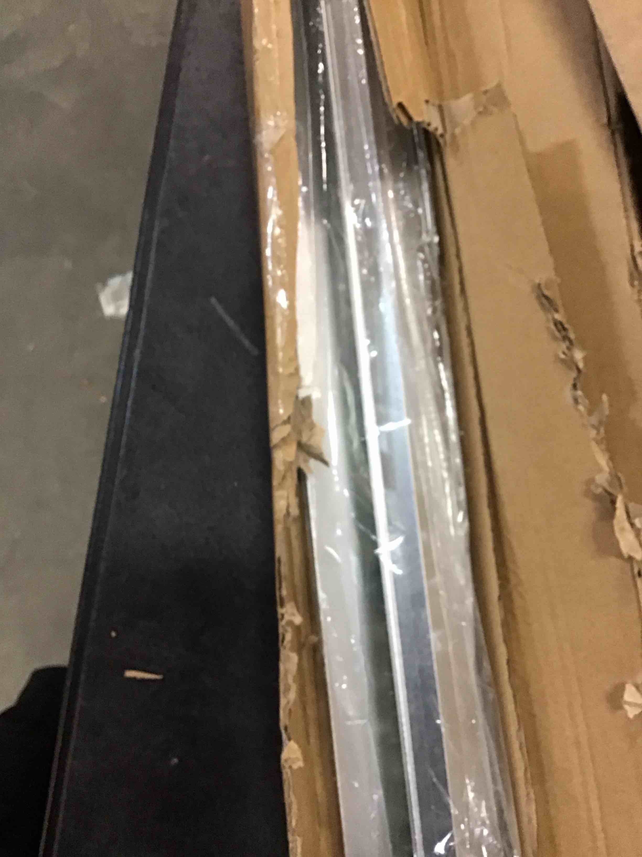 https://s3.amazonaws.com/lotting-images-prod/bidfta/GRN5826647_1705926795507.jpeg