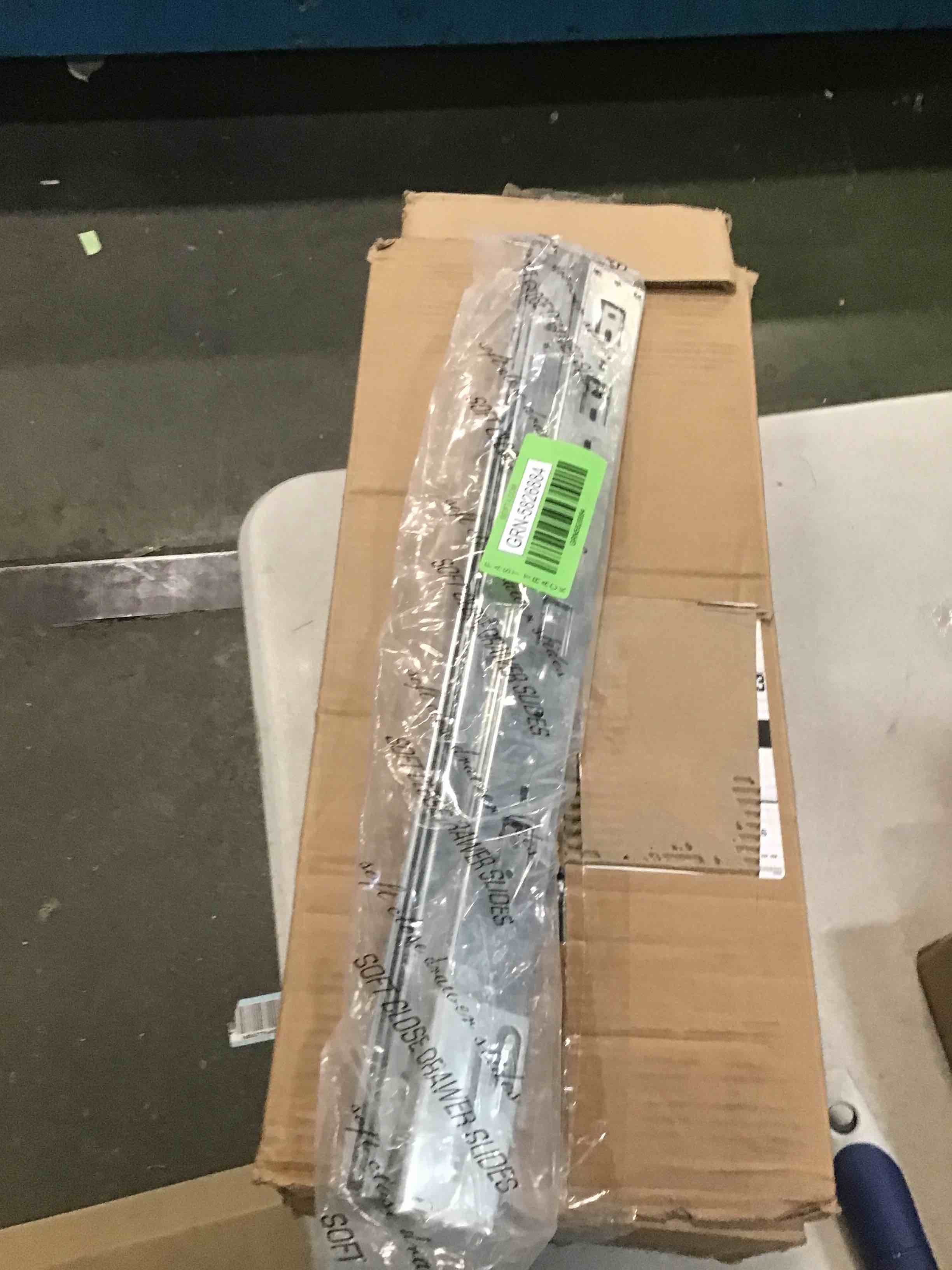 https://s3.amazonaws.com/lotting-images-prod/bidfta/GRN5826889_1706120553484.jpeg