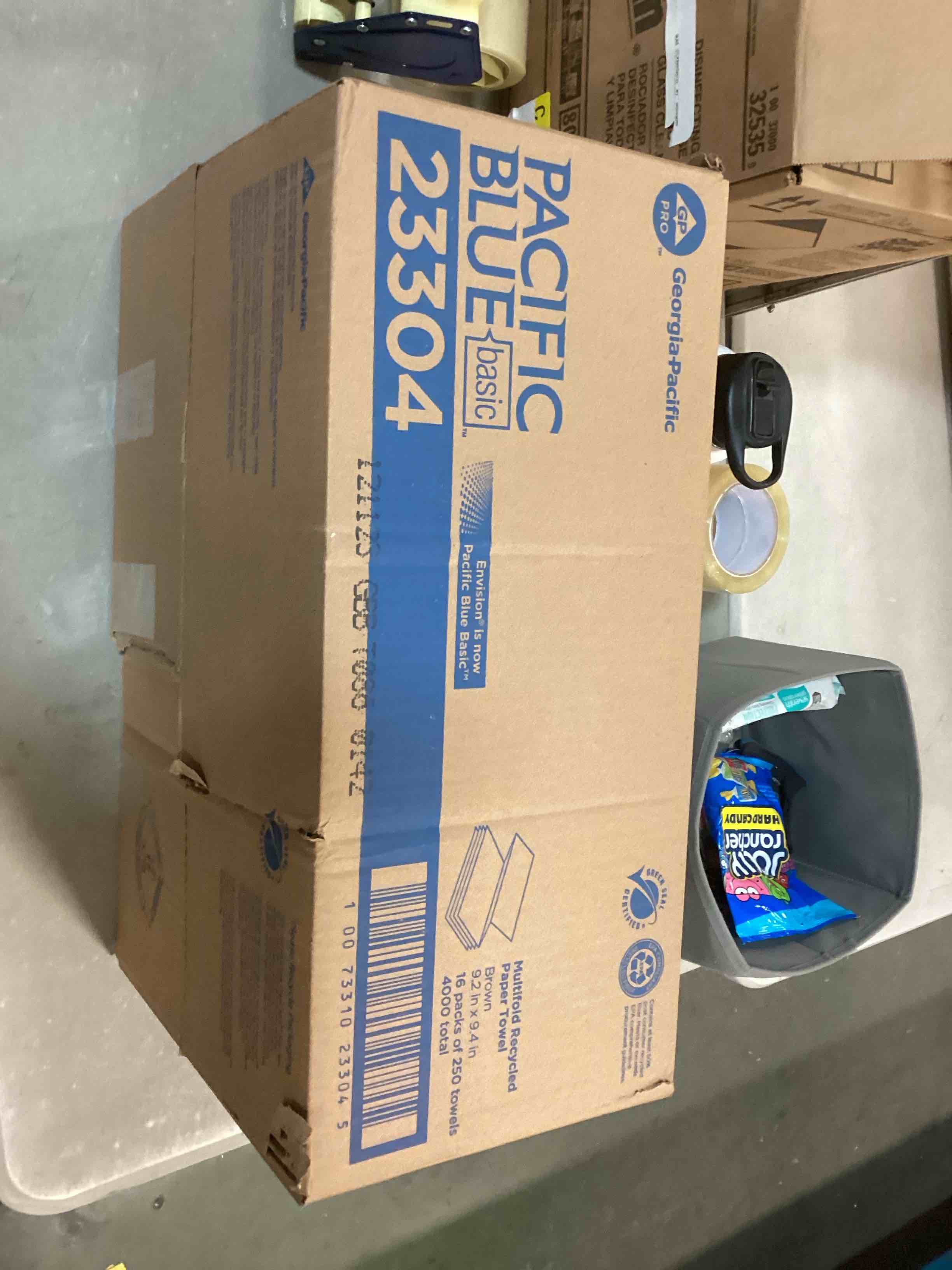 https://s3.amazonaws.com/lotting-images-prod/bidfta/GRN5829455_1704804515239.jpeg